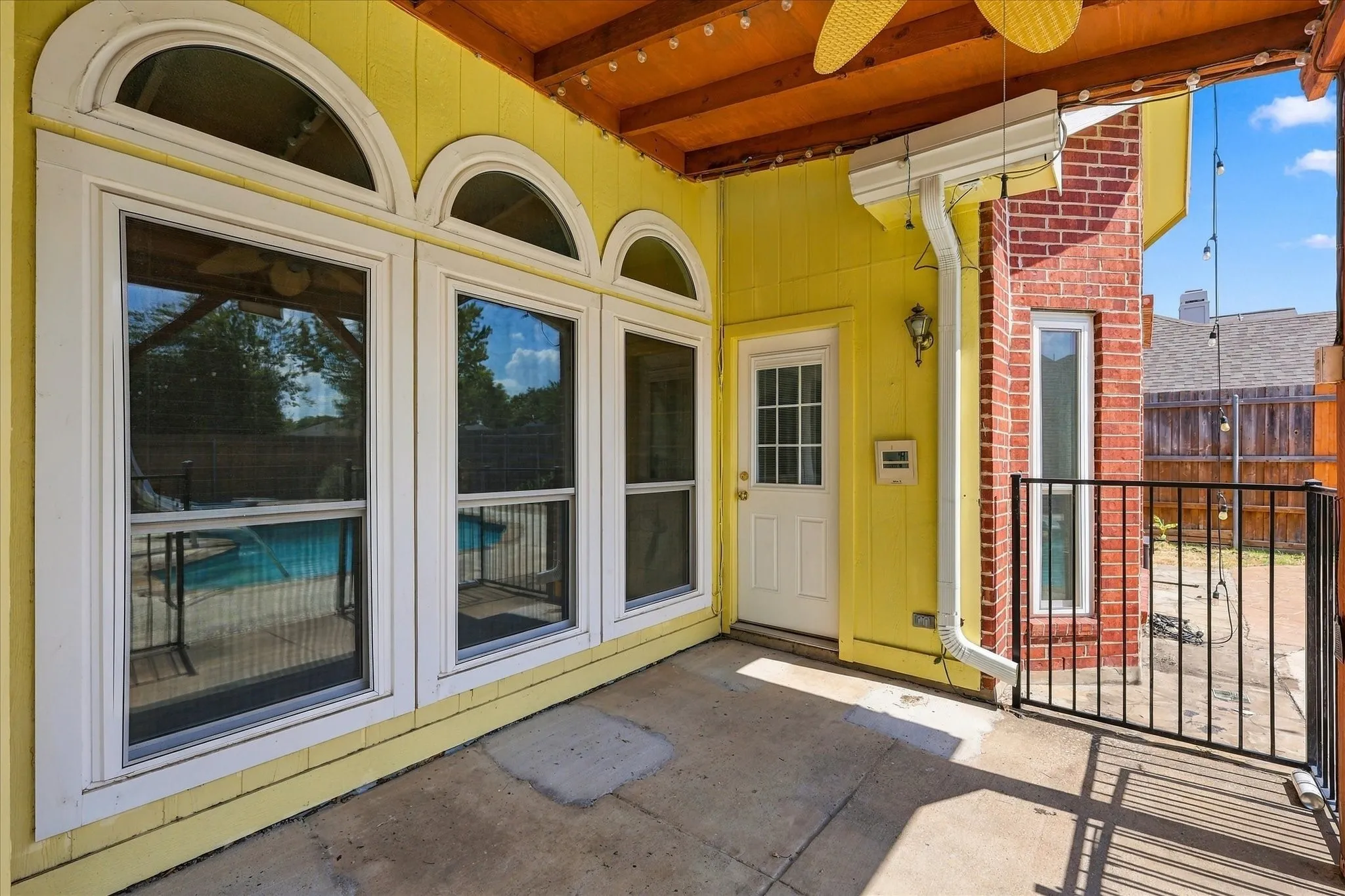 Single Family Residence For Sale in Dallas County , 8302 Brentwood Street, Rowlett, Texas 75088, 4 Bedroom, 3 Bathroom, 2 Garage spaces, 2,808 Sqft, built in 1990, mls#21387089, Real Estate Agent in Rowlett, Homes For Sale in Dallas county, Homes For Sale in Rowlett, Realtor in Rowlett Texas, Real Estate Brokerage Independent Realty Texas, Luminita Cordes Realtor