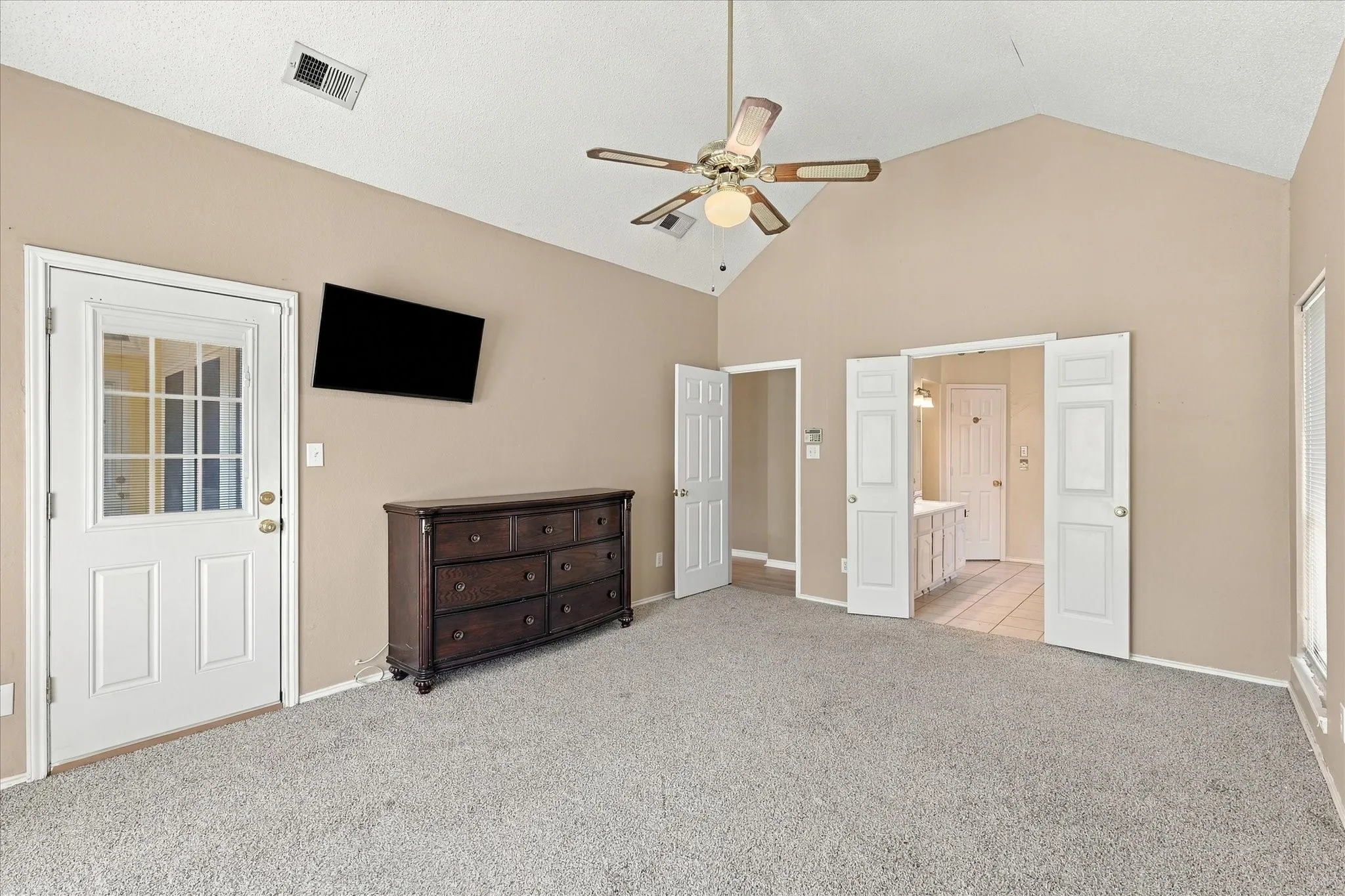 Single Family Residence For Sale in Dallas County , 8302 Brentwood Street, Rowlett, Texas 75088, 4 Bedroom, 3 Bathroom, 2 Garage spaces, 2,808 Sqft, built in 1990, mls#21387089, Real Estate Agent in Rowlett, Homes For Sale in Dallas county, Homes For Sale in Rowlett, Realtor in Rowlett Texas, Real Estate Brokerage Independent Realty Texas, Luminita Cordes Realtor