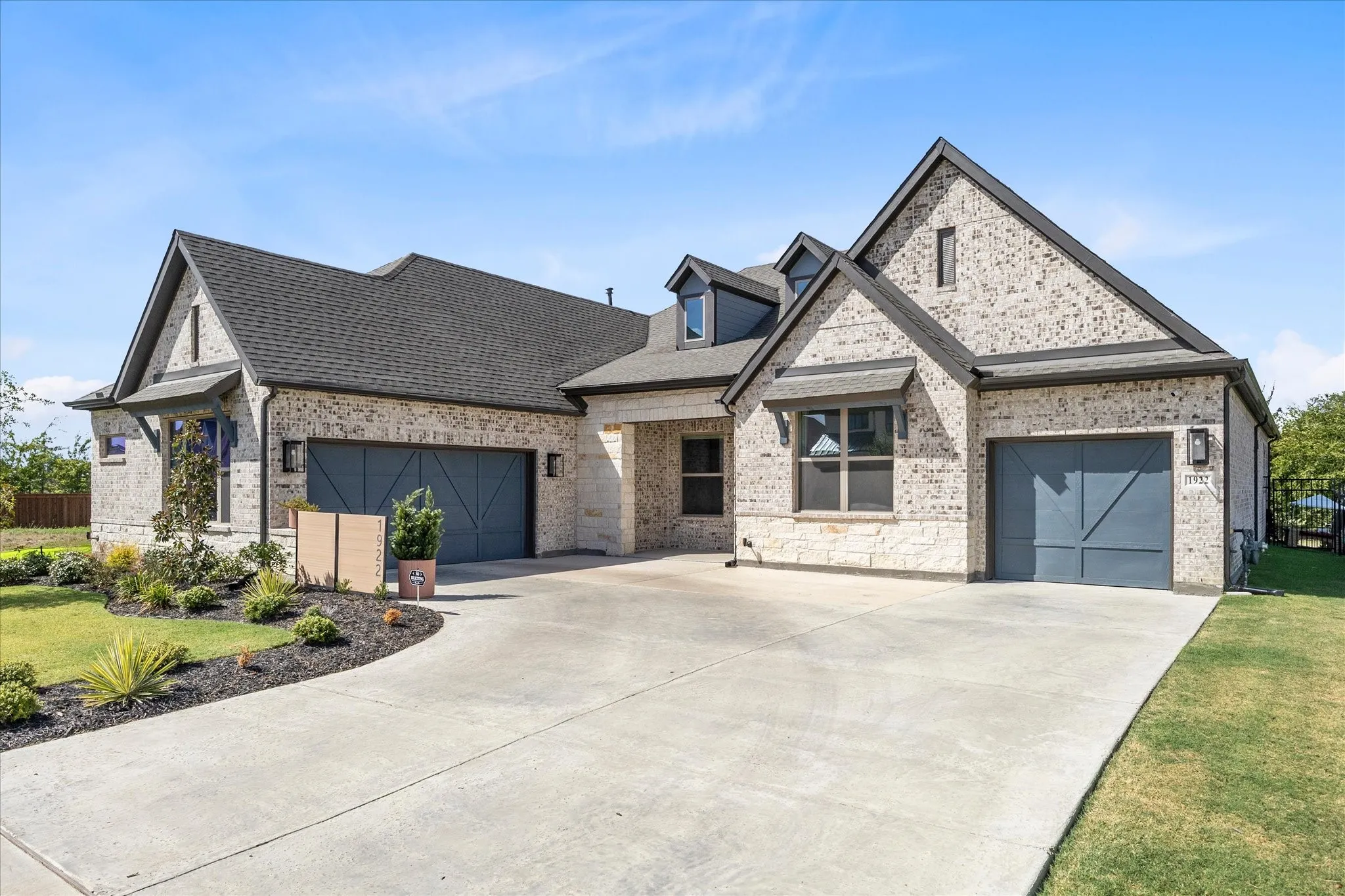Single Family Residence For Sale in Rockwall County , 1922 Grand Avenue, Rockwall, Texas 75087, 4 Bedroom, 4 Bathroom, 3 Garage spaces, 3,003 Sqft, built in 2025, mls#21390425, Real Estate Agent in Rockwall, Homes For Sale in Rockwall county, Homes For Sale in Rockwall, Realtor in Rockwall Texas, Real Estate Brokerage Independent Realty Texas, Luminita Cordes Realtor