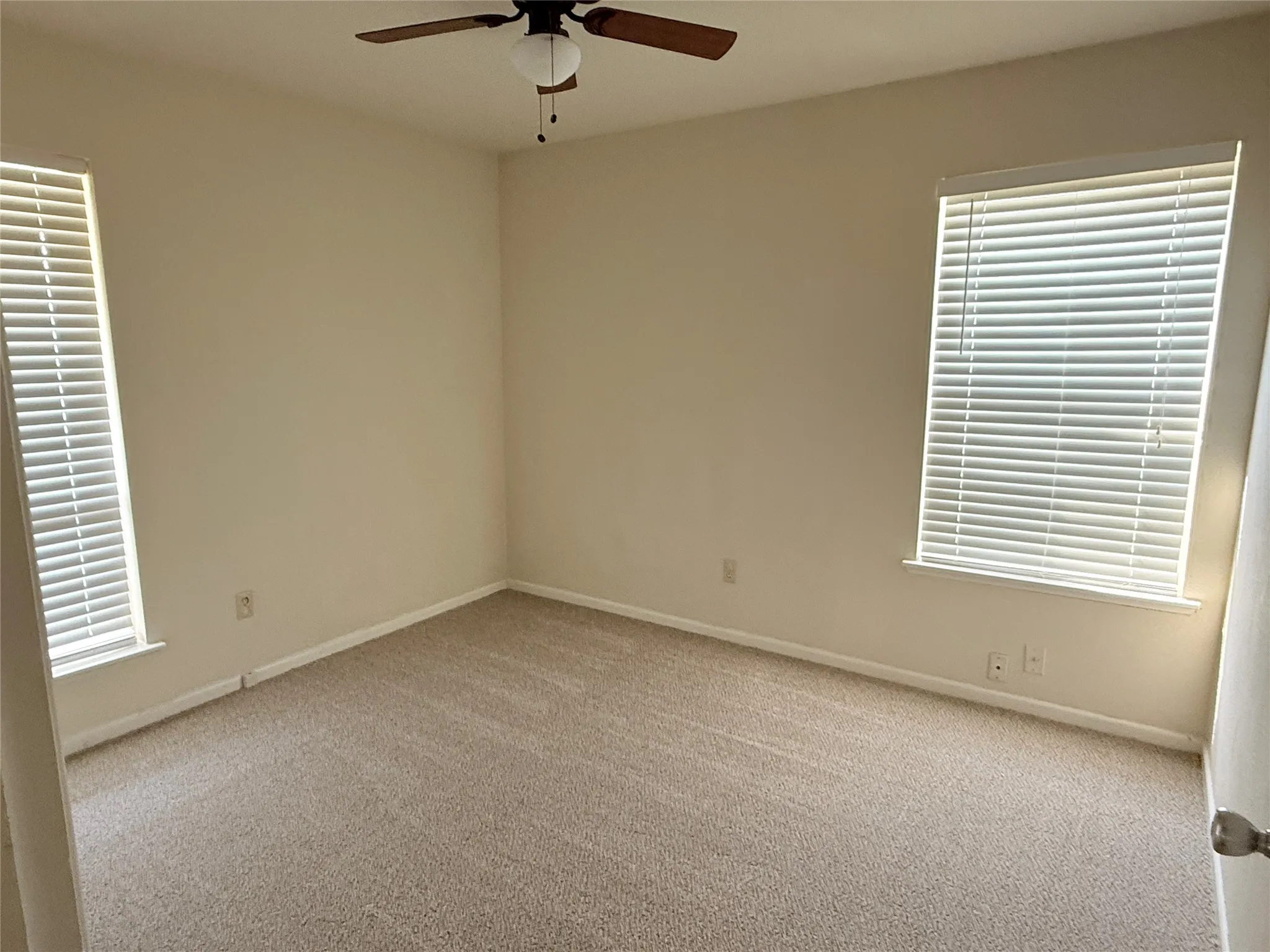 Single Family Residence For Rent in Dallas County , 3467 Goldendale Drive, Farmers Branch, Texas 75234, 3 Bedroom, 2 Bathroom, 2 Garage spaces, 1,488 Sqft, built in 1960, mls#21389791, Real Estate Agent in Farmers Branch, Homes For Rent in Dallas county, Homes For Rent in Farmers Branch, Realtor in Farmers Branch Texas, Real Estate Brokerage Independent Realty Texas, Luminita Cordes Realtor
