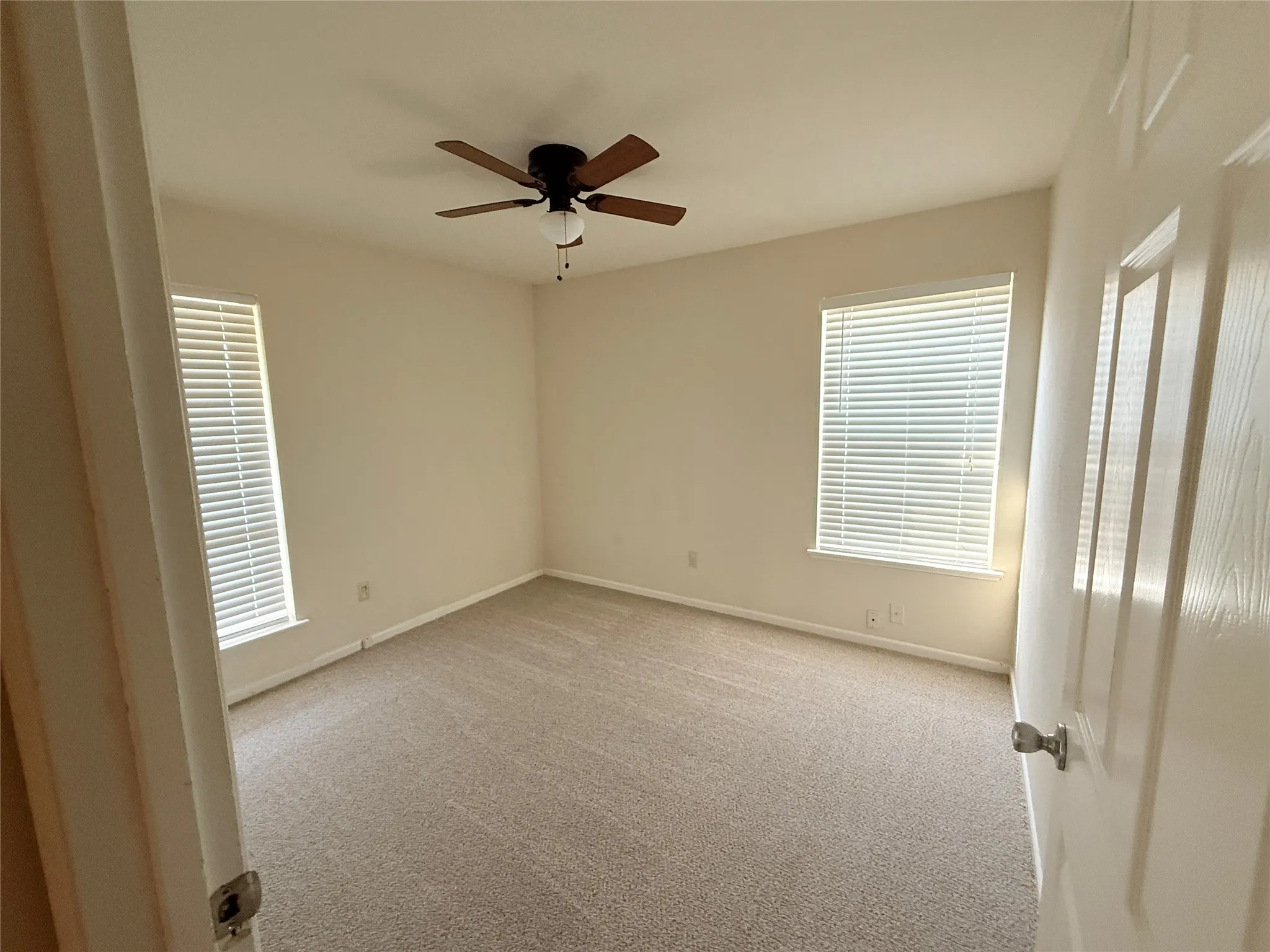 Single Family Residence For Rent in Dallas County , 3467 Goldendale Drive, Farmers Branch, Texas 75234, 3 Bedroom, 2 Bathroom, 2 Garage spaces, 1,488 Sqft, built in 1960, mls#21389791, Real Estate Agent in Farmers Branch, Homes For Rent in Dallas county, Homes For Rent in Farmers Branch, Realtor in Farmers Branch Texas, Real Estate Brokerage Independent Realty Texas, Luminita Cordes Realtor