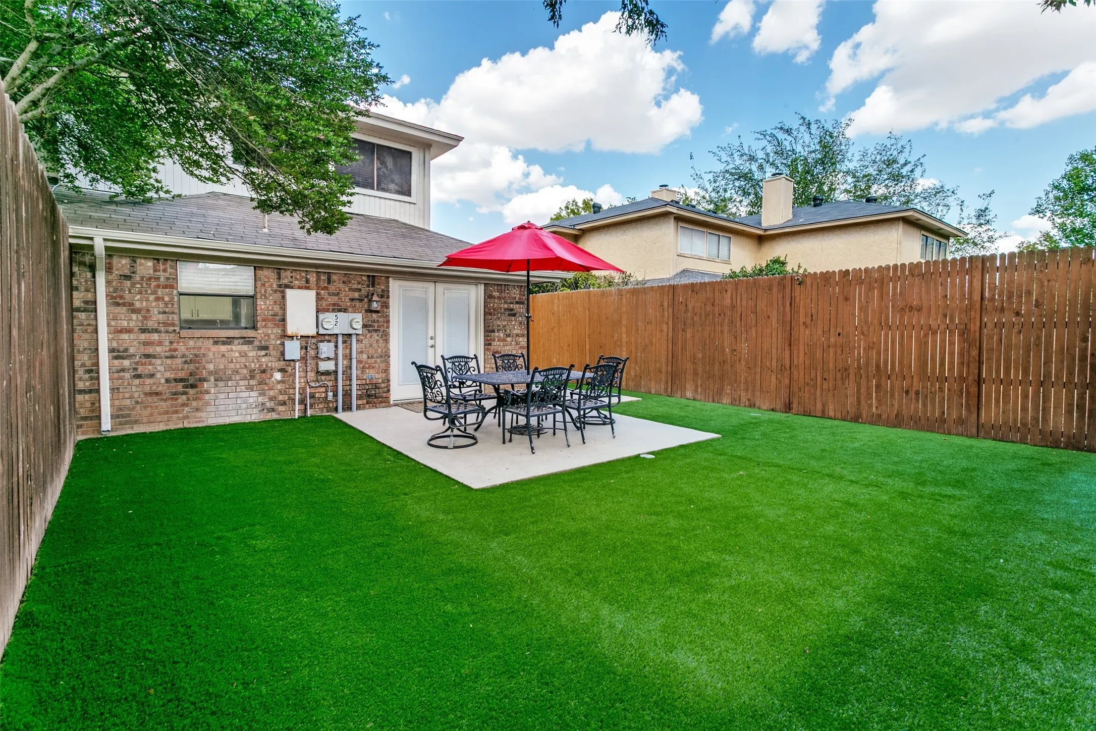 Single Family Residence For Rent in Tarrant County , 529 Essex Place, Euless, Texas 76039, 2 Bedroom, 2 Bathroom, 2 Garage spaces, 1,347 Sqft, built in 1985, mls#21391056, Real Estate Agent in Euless, Homes For Rent in Tarrant county, Homes For Rent in Euless, Realtor in Euless Texas, Real Estate Brokerage Independent Realty Texas, Luminita Cordes Realtor