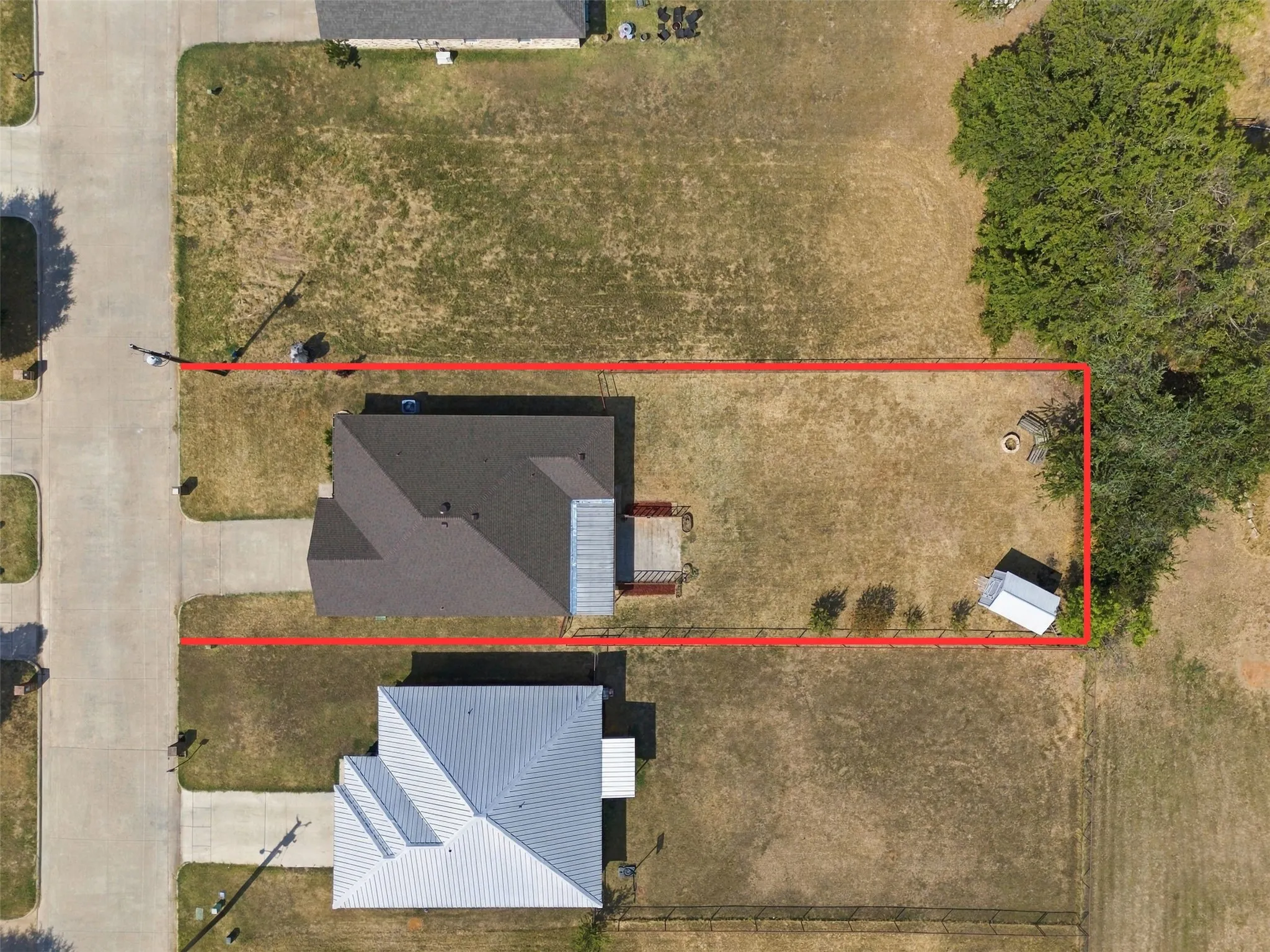 Single Family Residence For Sale in Parker County , 108 Chisolm Trail Court, Springtown, Texas 76082, 3 Bedroom, 2 Bathroom, 2 Garage spaces, 1,604 Sqft, built in 2007, mls#21391035, Real Estate Agent in Springtown, Homes For Sale in Parker county, Homes For Sale in Springtown, Realtor in Springtown Texas, Real Estate Brokerage Independent Realty Texas, Luminita Cordes Realtor