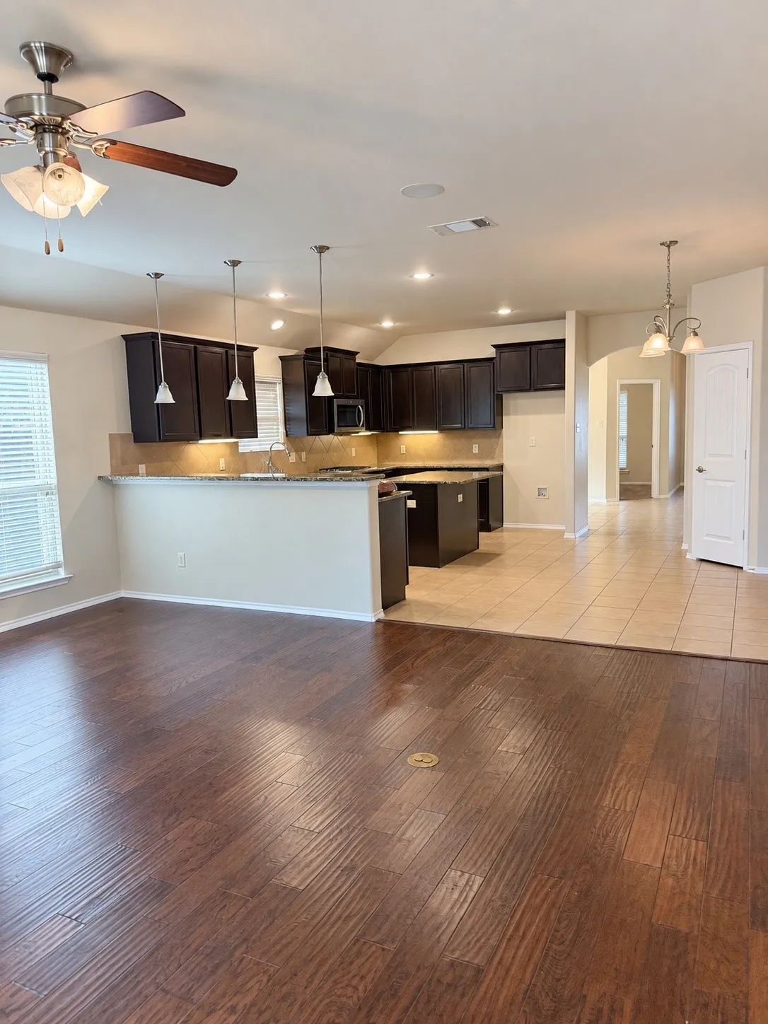 Single Family Residence For Rent in Collin County , 9609 Sand Trap Drive, Mc Kinney, Texas 75072, 4 Bedroom, 2 Bathroom, 2 Garage spaces, 2,024 Sqft, built in 2012, mls#21389084, Real Estate Agent in Mc Kinney, Homes For Rent in Collin county, Homes For Rent in Mc Kinney, Realtor in Mc Kinney Texas, Real Estate Brokerage Independent Realty Texas, Luminita Cordes Realtor
