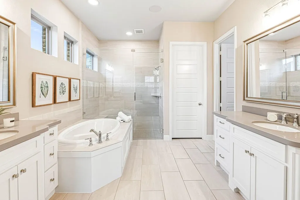Single Family Residence For Sale in Denton County , 829 Boardwalk Way, Little Elm, Texas 76227, 3 Bedroom, 3 Bathroom, 3 Garage spaces, 2,639 Sqft, built in 2018, mls#21390743, Real Estate Agent in Little Elm, Homes For Sale in Denton county, Homes For Sale in Little Elm, Realtor in Little Elm Texas, Real Estate Brokerage Independent Realty Texas, Luminita Cordes Realtor