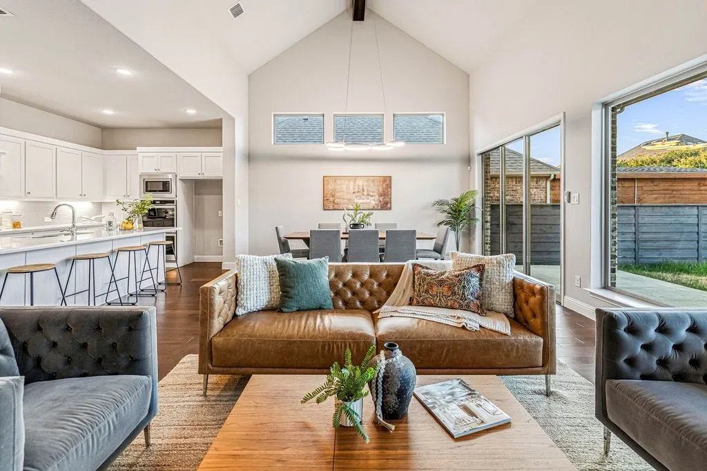 Single Family Residence For Sale in Denton County , 829 Boardwalk Way, Little Elm, Texas 76227, 3 Bedroom, 3 Bathroom, 3 Garage spaces, 2,639 Sqft, built in 2018, mls#21390743, Real Estate Agent in Little Elm, Homes For Sale in Denton county, Homes For Sale in Little Elm, Realtor in Little Elm Texas, Real Estate Brokerage Independent Realty Texas, Luminita Cordes Realtor
