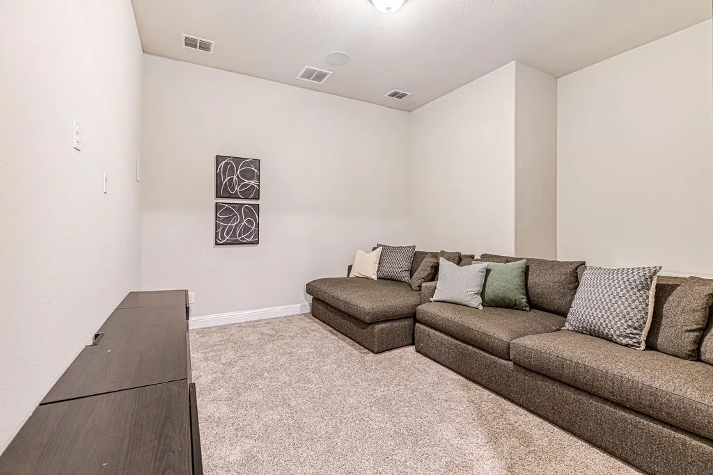 Single Family Residence For Sale in Denton County , 829 Boardwalk Way, Little Elm, Texas 76227, 3 Bedroom, 3 Bathroom, 3 Garage spaces, 2,639 Sqft, built in 2018, mls#21390743, Real Estate Agent in Little Elm, Homes For Sale in Denton county, Homes For Sale in Little Elm, Realtor in Little Elm Texas, Real Estate Brokerage Independent Realty Texas, Luminita Cordes Realtor