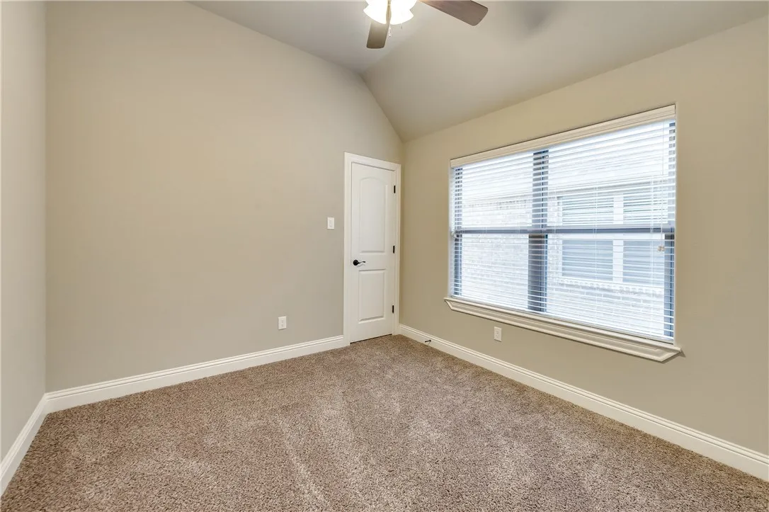 Single Family Residence For Rent in Hood County , 3100 Main Street, Granbury, Texas 76049, 4 Bedroom, 2 Bathroom, 2 Garage spaces, 2,017 Sqft, built in 2017, mls#21391058, Real Estate Agent in Granbury, Homes For Rent in Hood county, Homes For Rent in Granbury, Realtor in Granbury Texas, Real Estate Brokerage Independent Realty Texas, Luminita Cordes Realtor