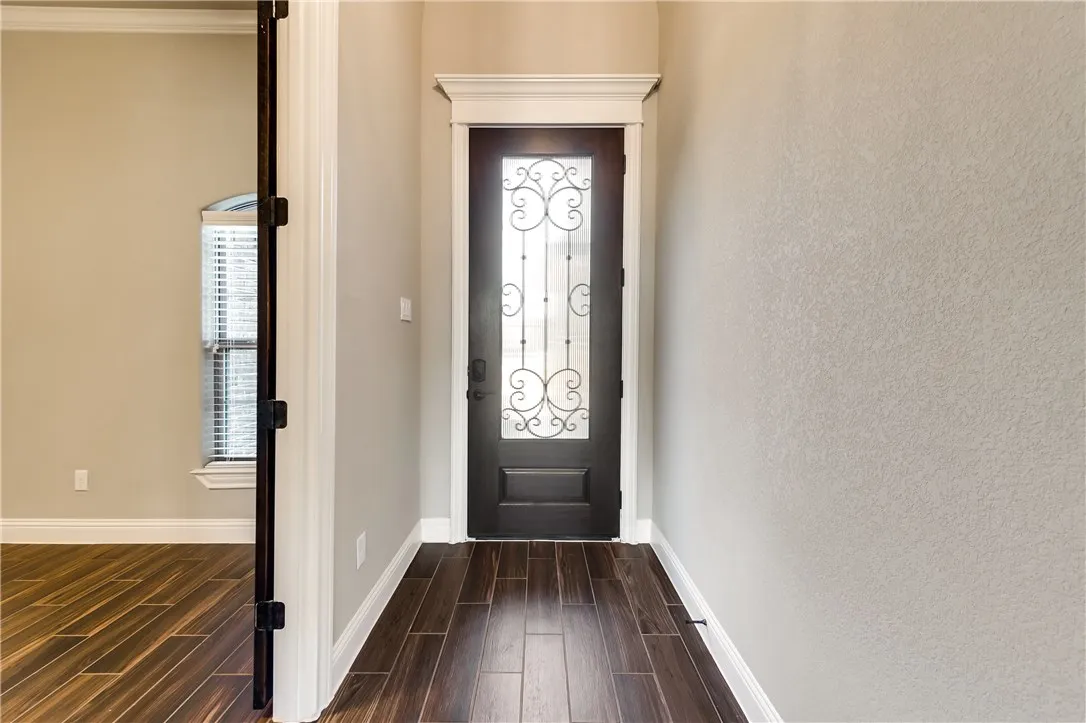 Single Family Residence For Rent in Hood County , 3100 Main Street, Granbury, Texas 76049, 4 Bedroom, 2 Bathroom, 2 Garage spaces, 2,017 Sqft, built in 2017, mls#21391058, Real Estate Agent in Granbury, Homes For Rent in Hood county, Homes For Rent in Granbury, Realtor in Granbury Texas, Real Estate Brokerage Independent Realty Texas, Luminita Cordes Realtor