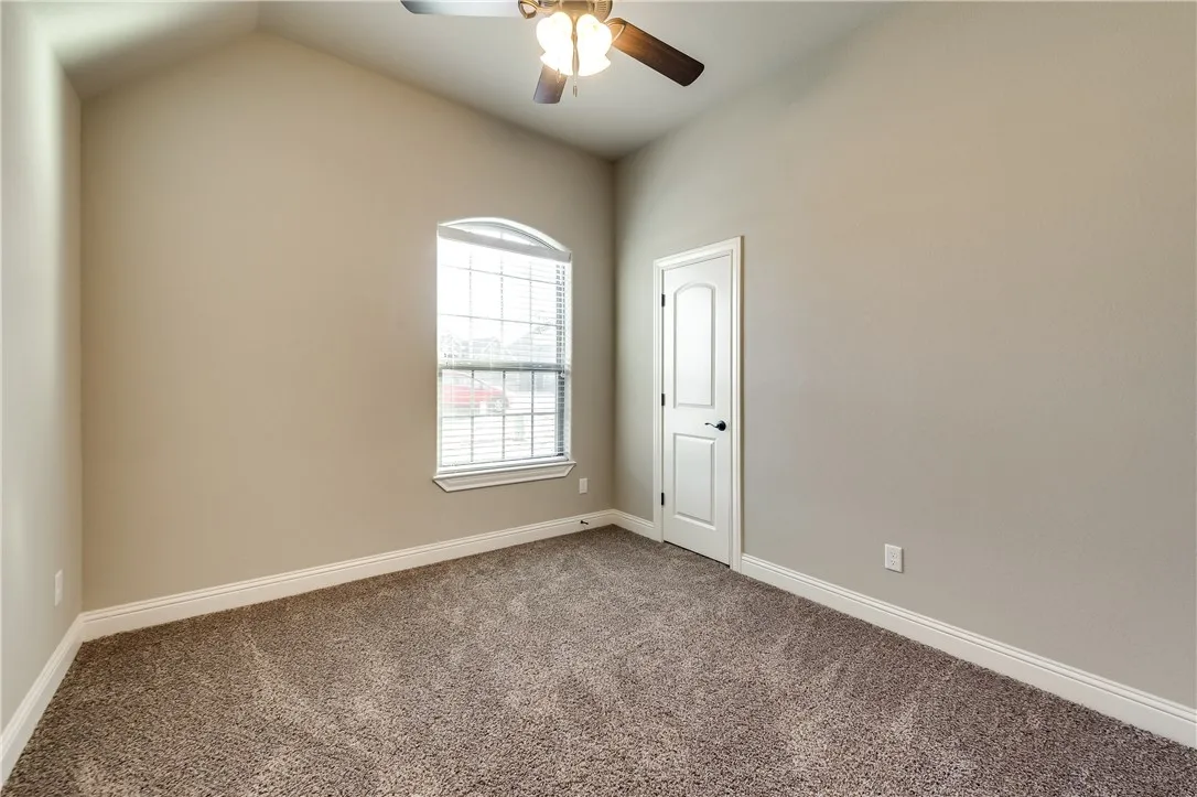 Single Family Residence For Rent in Hood County , 3100 Main Street, Granbury, Texas 76049, 4 Bedroom, 2 Bathroom, 2 Garage spaces, 2,017 Sqft, built in 2017, mls#21391058, Real Estate Agent in Granbury, Homes For Rent in Hood county, Homes For Rent in Granbury, Realtor in Granbury Texas, Real Estate Brokerage Independent Realty Texas, Luminita Cordes Realtor