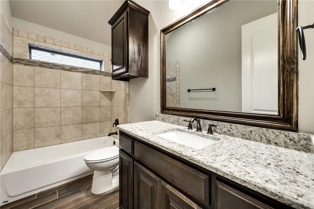 Single Family Residence For Rent in Hood County , 3100 Main Street, Granbury, Texas 76049, 4 Bedroom, 2 Bathroom, 2 Garage spaces, 2,017 Sqft, built in 2017, mls#21391058, Real Estate Agent in Granbury, Homes For Rent in Hood county, Homes For Rent in Granbury, Realtor in Granbury Texas, Real Estate Brokerage Independent Realty Texas, Luminita Cordes Realtor