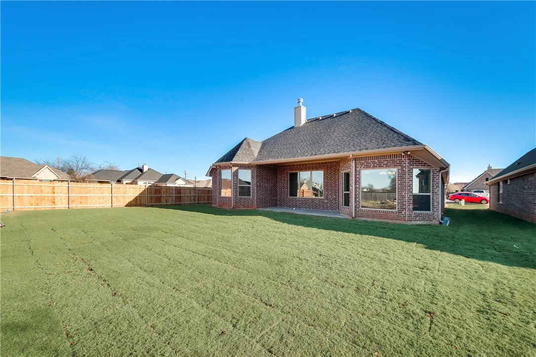 Single Family Residence For Rent in Hood County , 3100 Main Street, Granbury, Texas 76049, 4 Bedroom, 2 Bathroom, 2 Garage spaces, 2,017 Sqft, built in 2017, mls#21391058, Real Estate Agent in Granbury, Homes For Rent in Hood county, Homes For Rent in Granbury, Realtor in Granbury Texas, Real Estate Brokerage Independent Realty Texas, Luminita Cordes Realtor