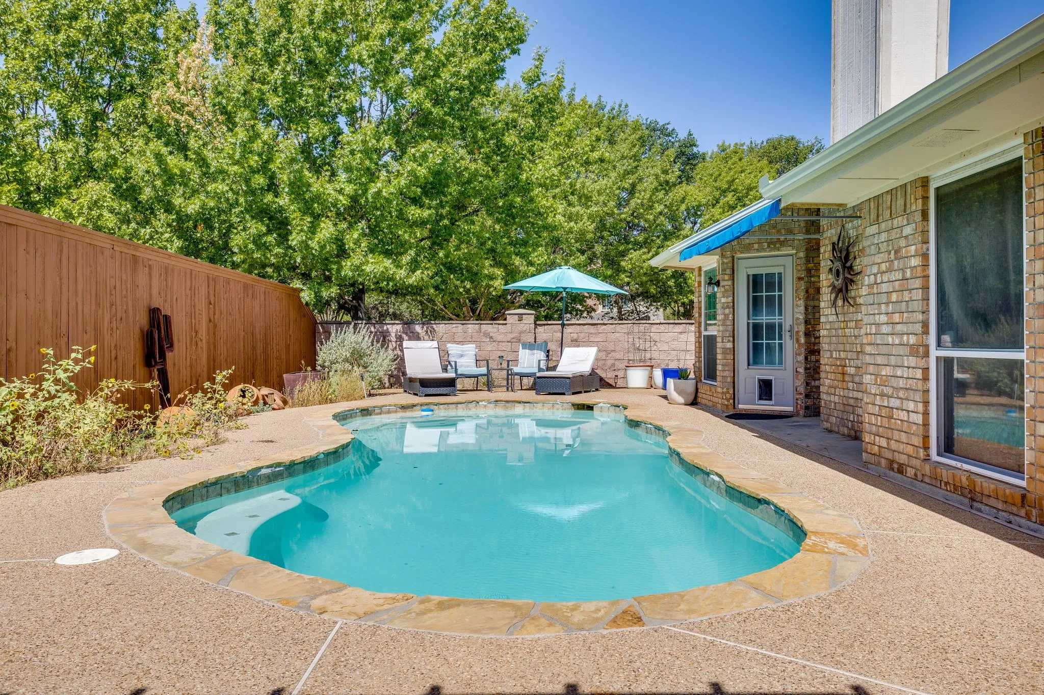 Single Family Residence For Sale in Tarrant County , 3100 Andrew Court, Bedford, Texas 76021, 4 Bedroom, 2 Bathroom, 2 Garage spaces, 2,374 Sqft, built in 1994, mls#21390787, Real Estate Agent in Bedford, Homes For Sale in Tarrant county, Homes For Sale in Bedford, Realtor in Bedford Texas, Real Estate Brokerage Independent Realty Texas, Luminita Cordes Realtor