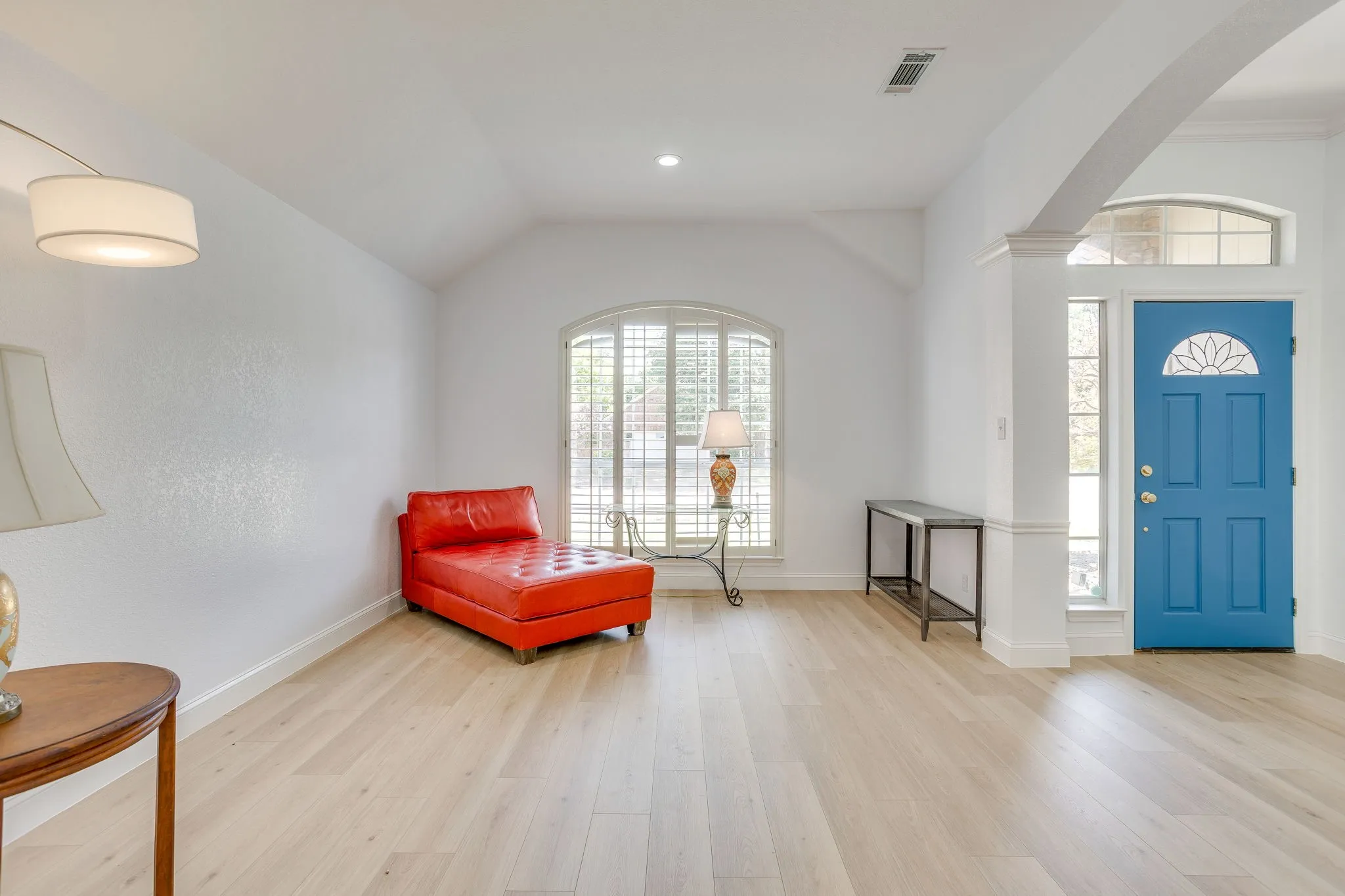 Single Family Residence For Sale in Tarrant County , 3100 Andrew Court, Bedford, Texas 76021, 4 Bedroom, 2 Bathroom, 2 Garage spaces, 2,374 Sqft, built in 1994, mls#21390787, Real Estate Agent in Bedford, Homes For Sale in Tarrant county, Homes For Sale in Bedford, Realtor in Bedford Texas, Real Estate Brokerage Independent Realty Texas, Luminita Cordes Realtor