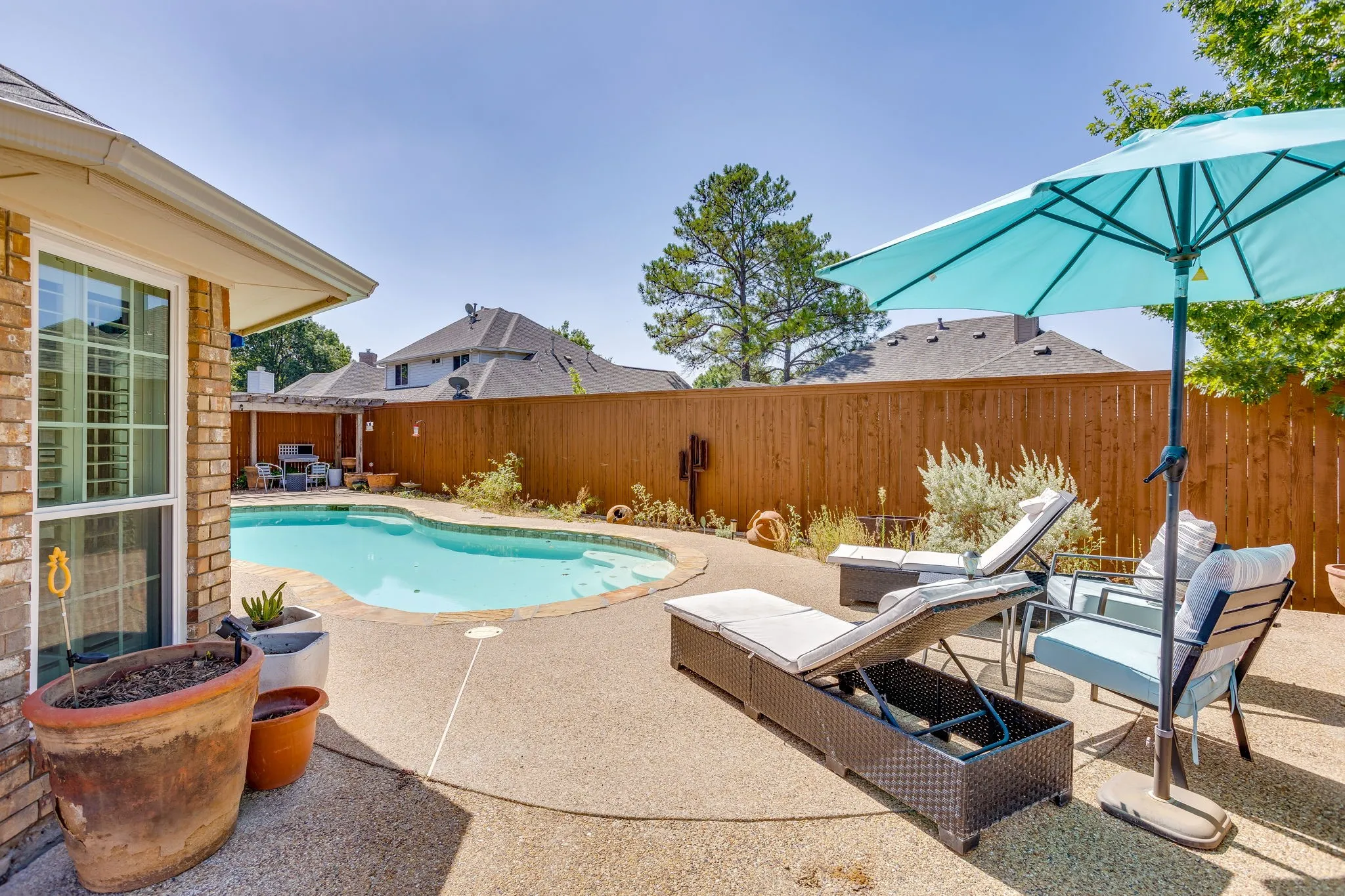 Single Family Residence For Sale in Tarrant County , 3100 Andrew Court, Bedford, Texas 76021, 4 Bedroom, 2 Bathroom, 2 Garage spaces, 2,374 Sqft, built in 1994, mls#21390787, Real Estate Agent in Bedford, Homes For Sale in Tarrant county, Homes For Sale in Bedford, Realtor in Bedford Texas, Real Estate Brokerage Independent Realty Texas, Luminita Cordes Realtor