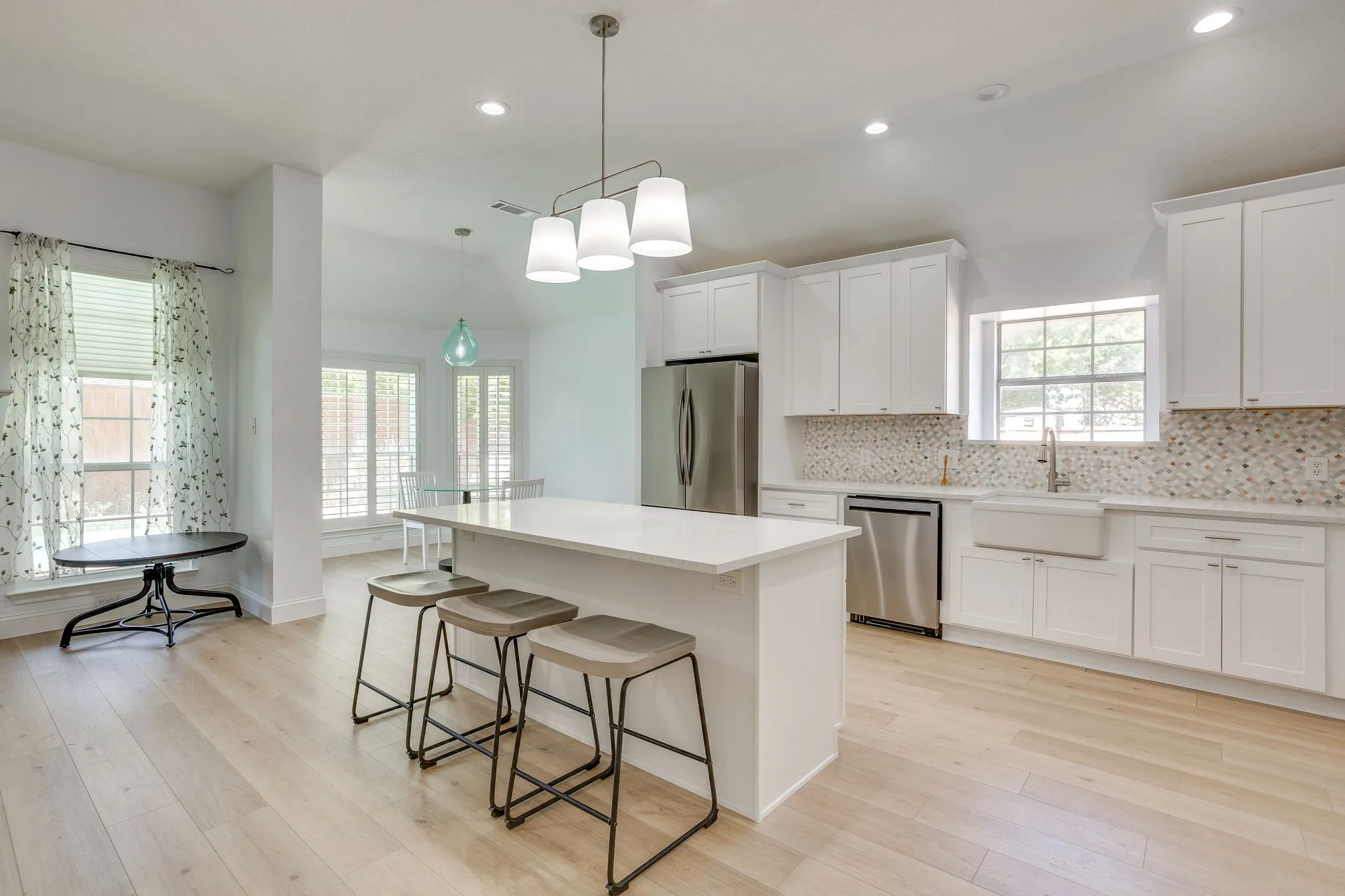Single Family Residence For Sale in Tarrant County , 3100 Andrew Court, Bedford, Texas 76021, 4 Bedroom, 2 Bathroom, 2 Garage spaces, 2,374 Sqft, built in 1994, mls#21390787, Real Estate Agent in Bedford, Homes For Sale in Tarrant county, Homes For Sale in Bedford, Realtor in Bedford Texas, Real Estate Brokerage Independent Realty Texas, Luminita Cordes Realtor
