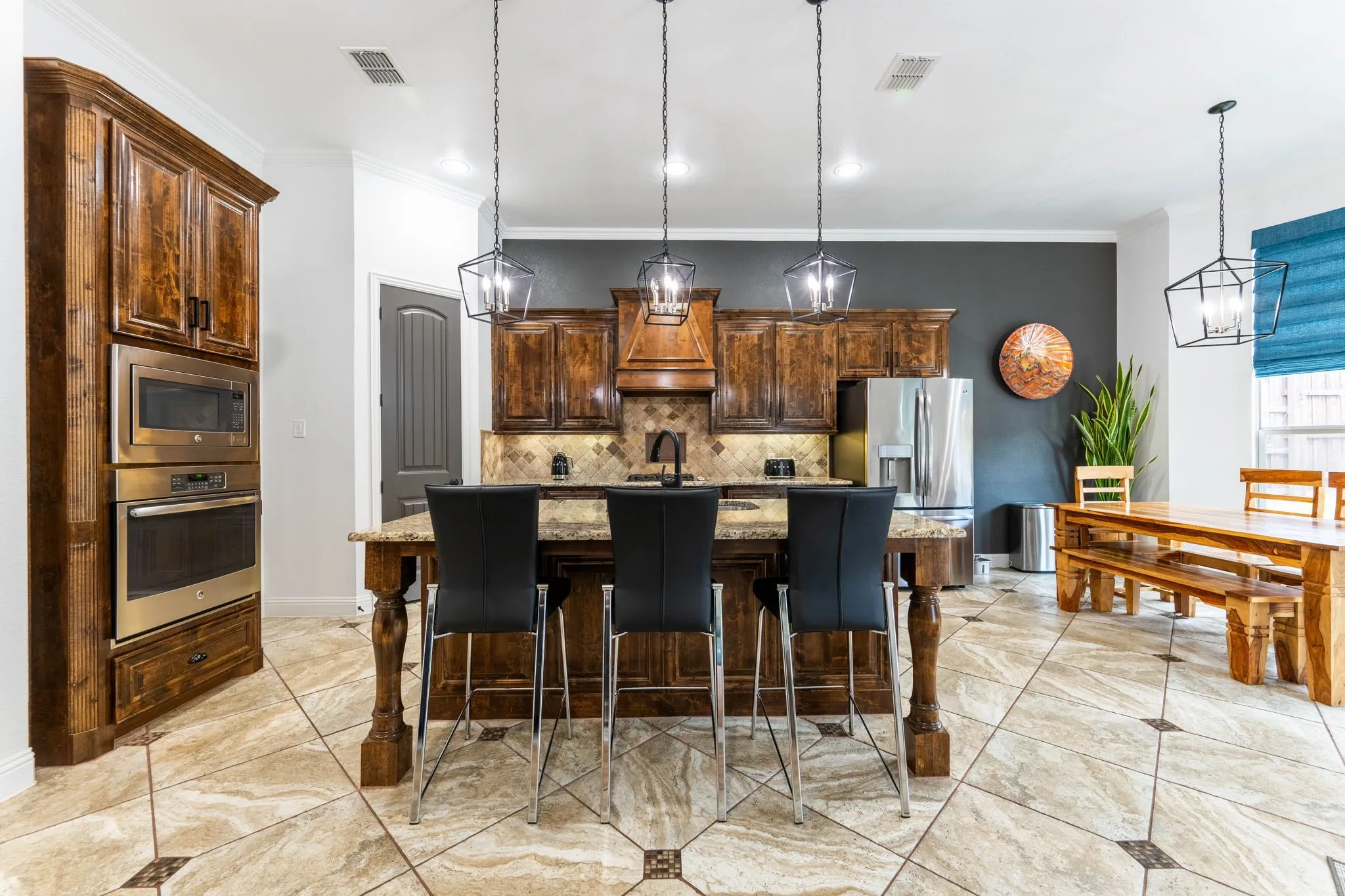 Single Family Residence For Sale in Rockwall County , 1013 Calm Crest Drive, Rockwall, Texas 75087, 4 Bedroom, 4 Bathroom, 3 Garage spaces, 3,832 Sqft, built in 2016, mls#21391059, Real Estate Agent in Rockwall, Homes For Sale in Rockwall county, Homes For Sale in Rockwall, Realtor in Rockwall Texas, Real Estate Brokerage Independent Realty Texas, Luminita Cordes Realtor
