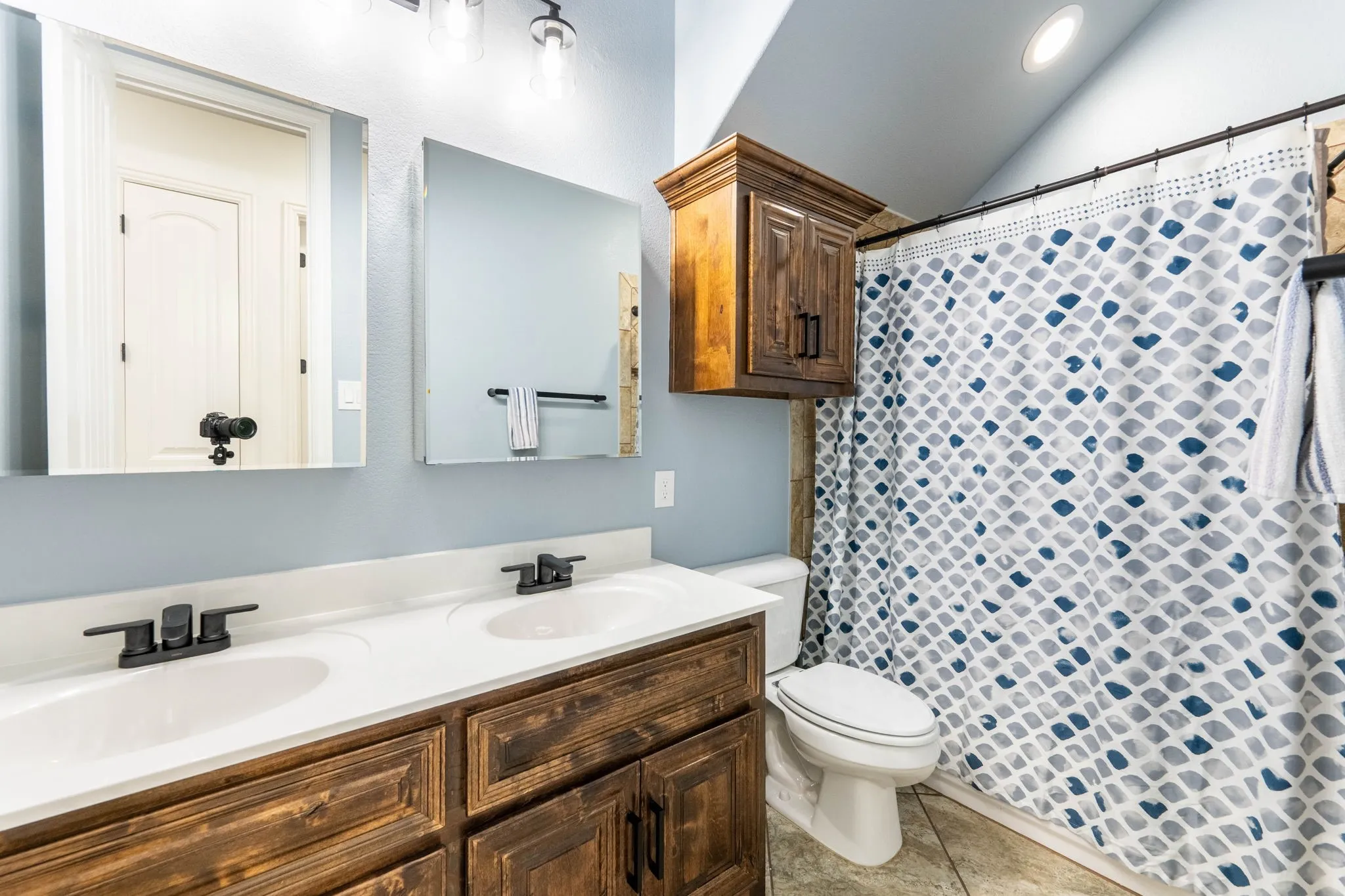 1st floor hall bath