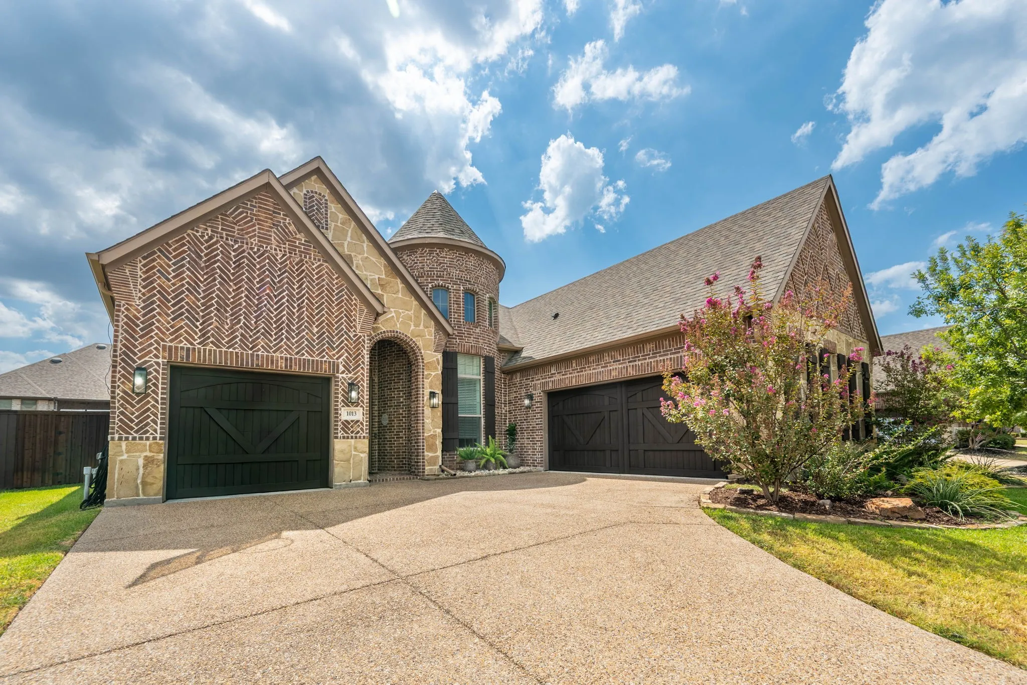 Single Family Residence For Sale in Rockwall County , 1013 Calm Crest Drive, Rockwall, Texas 75087, 4 Bedroom, 4 Bathroom, 3 Garage spaces, 3,832 Sqft, built in 2016, mls#21391059, Real Estate Agent in Rockwall, Homes For Sale in Rockwall county, Homes For Sale in Rockwall, Realtor in Rockwall Texas, Real Estate Brokerage Independent Realty Texas, Luminita Cordes Realtor