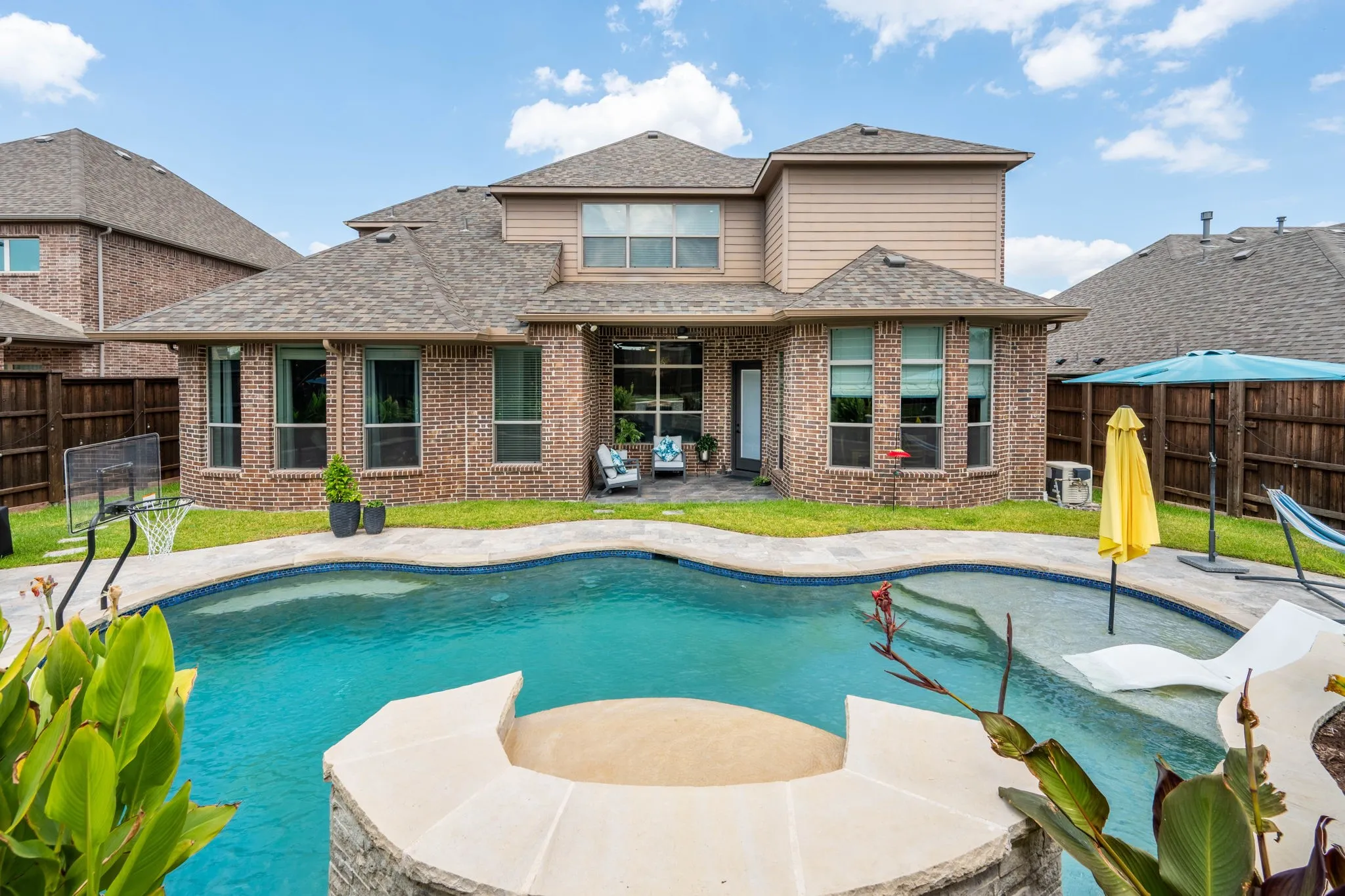 Single Family Residence For Sale in Rockwall County , 1013 Calm Crest Drive, Rockwall, Texas 75087, 4 Bedroom, 4 Bathroom, 3 Garage spaces, 3,832 Sqft, built in 2016, mls#21391059, Real Estate Agent in Rockwall, Homes For Sale in Rockwall county, Homes For Sale in Rockwall, Realtor in Rockwall Texas, Real Estate Brokerage Independent Realty Texas, Luminita Cordes Realtor