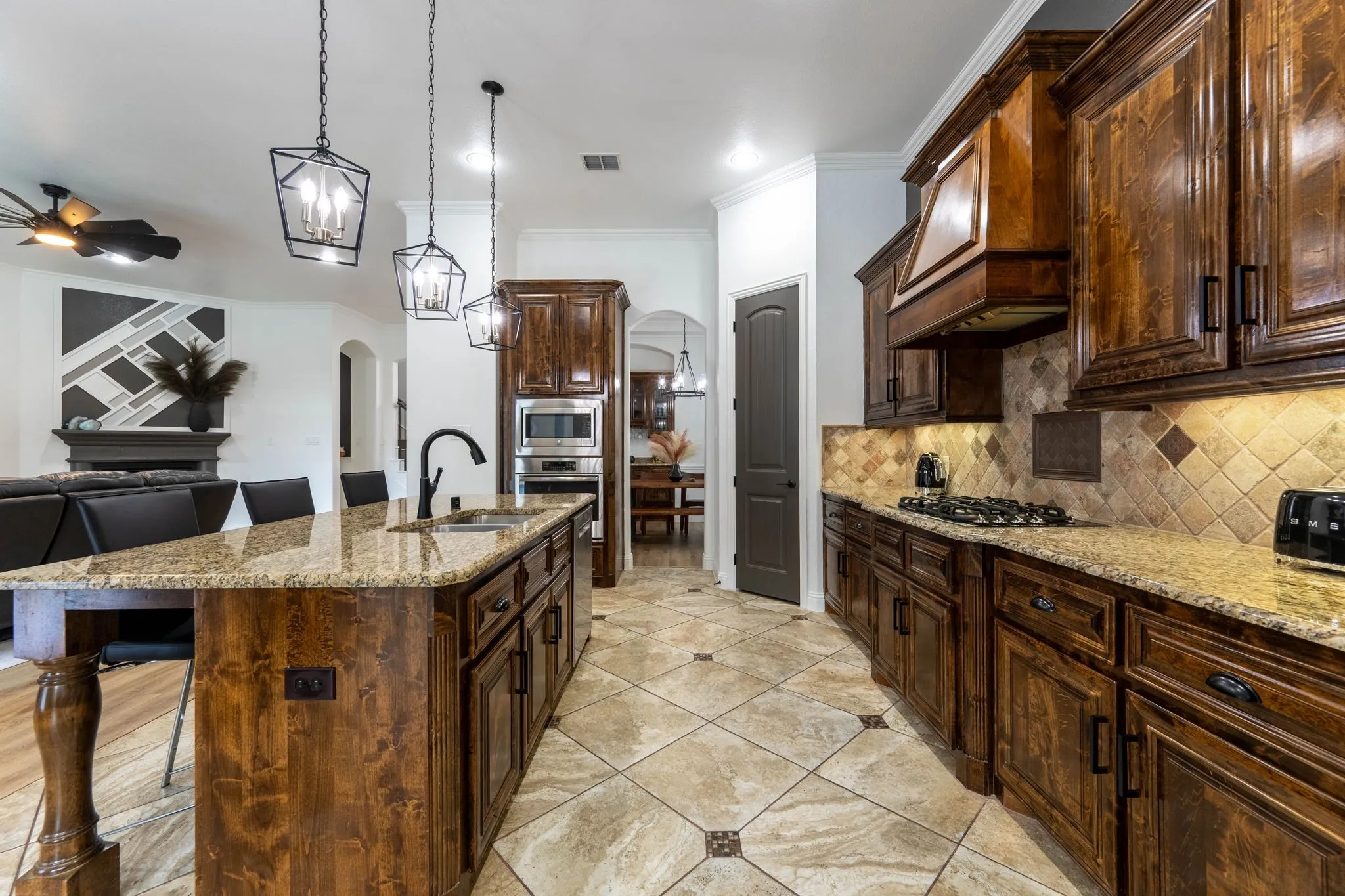 Single Family Residence For Sale in Rockwall County , 1013 Calm Crest Drive, Rockwall, Texas 75087, 4 Bedroom, 4 Bathroom, 3 Garage spaces, 3,832 Sqft, built in 2016, mls#21391059, Real Estate Agent in Rockwall, Homes For Sale in Rockwall county, Homes For Sale in Rockwall, Realtor in Rockwall Texas, Real Estate Brokerage Independent Realty Texas, Luminita Cordes Realtor