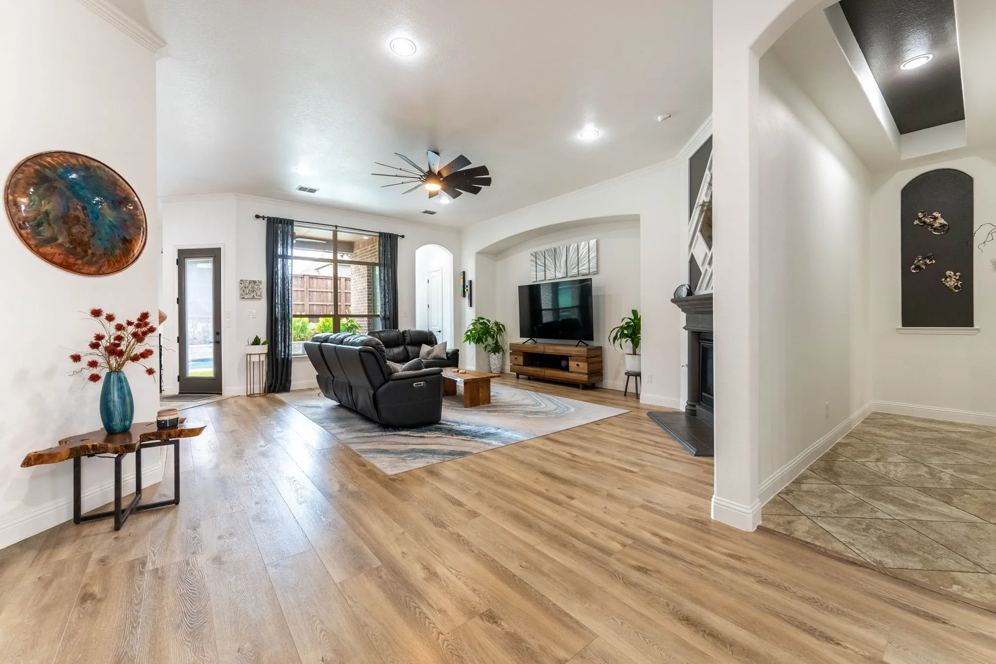 Single Family Residence For Sale in Rockwall County , 1013 Calm Crest Drive, Rockwall, Texas 75087, 4 Bedroom, 4 Bathroom, 3 Garage spaces, 3,832 Sqft, built in 2016, mls#21391059, Real Estate Agent in Rockwall, Homes For Sale in Rockwall county, Homes For Sale in Rockwall, Realtor in Rockwall Texas, Real Estate Brokerage Independent Realty Texas, Luminita Cordes Realtor