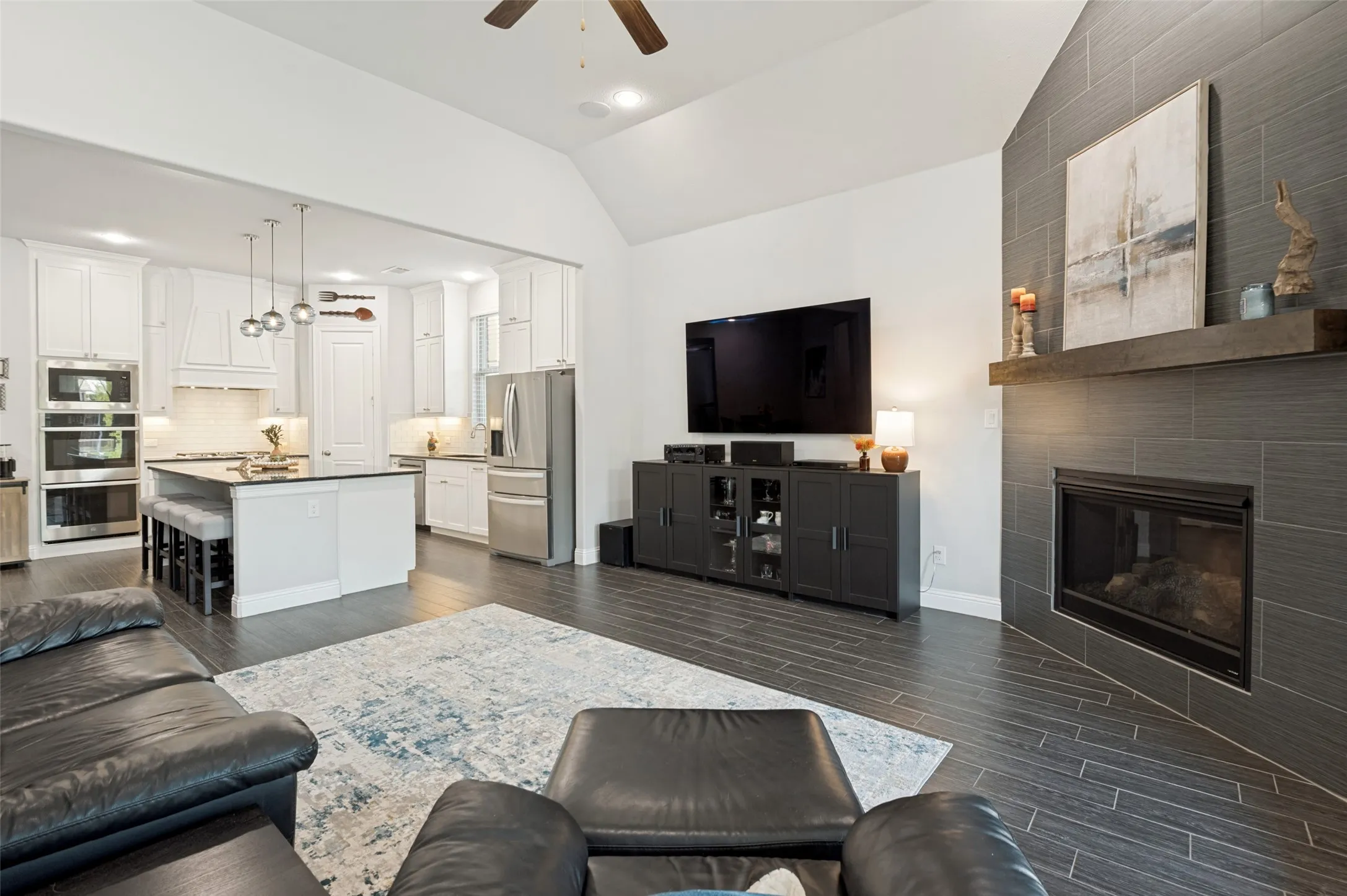 Single Family Residence For Sale in Denton County , 3536 Sevilla Drive, Frisco, Texas 75034, 3 Bedroom, 4 Bathroom, 2 Garage spaces, 2,678 Sqft, built in 2019, mls#21391062, Real Estate Agent in Frisco, Homes For Sale in Denton county, Homes For Sale in Frisco, Realtor in Frisco Texas, Real Estate Brokerage Independent Realty Texas, Luminita Cordes Realtor