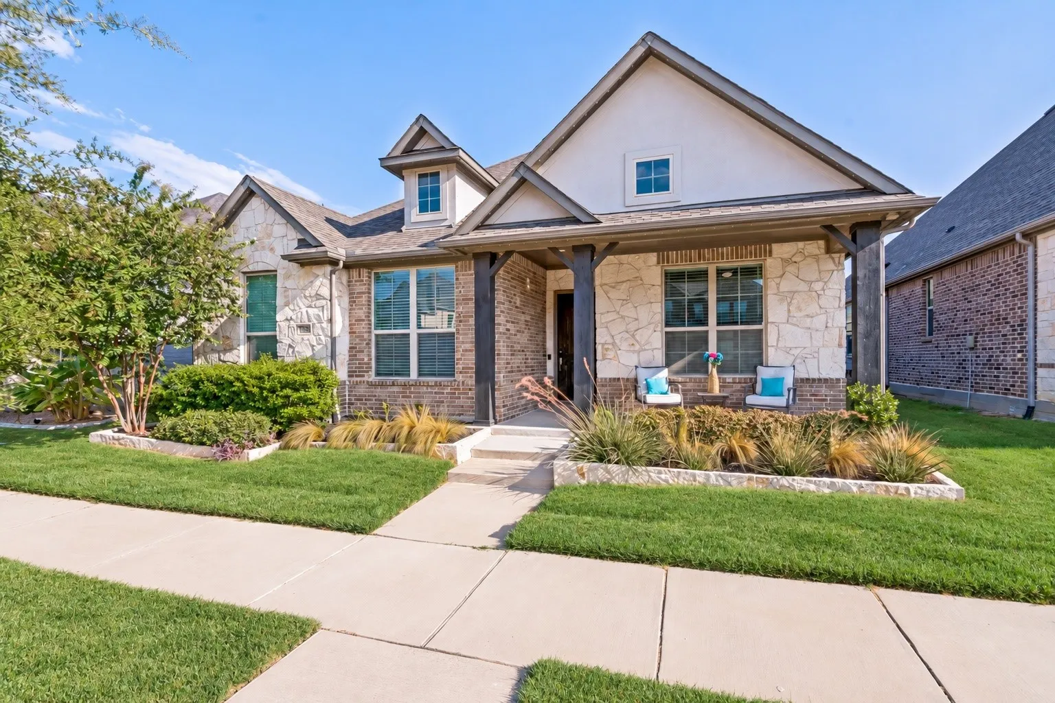Single Family Residence For Sale in Denton County , 3536 Sevilla Drive, Frisco, Texas 75034, 3 Bedroom, 4 Bathroom, 2 Garage spaces, 2,678 Sqft, built in 2019, mls#21391062, Real Estate Agent in Frisco, Homes For Sale in Denton county, Homes For Sale in Frisco, Realtor in Frisco Texas, Real Estate Brokerage Independent Realty Texas, Luminita Cordes Realtor