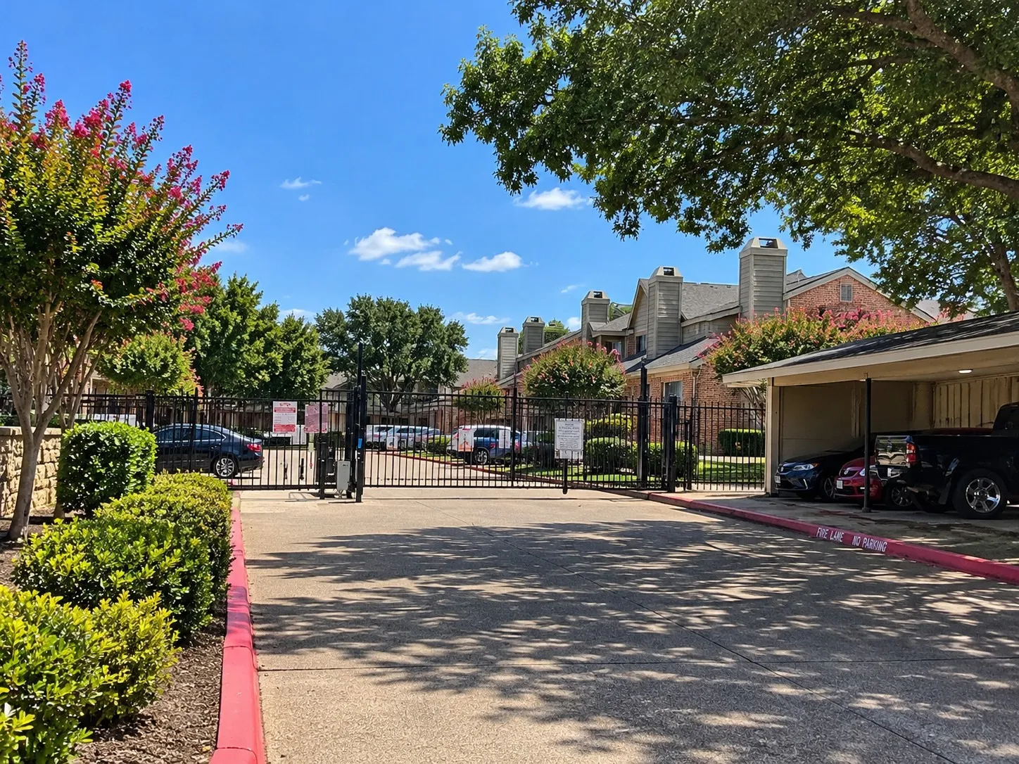Condominium For Sale in Dallas County , 9600 Royal Lane 302, Dallas, Texas 75243, 1 Bedroom, 1 Bathroom, Garage spaces, 745 Sqft, built in 1983, mls#21389547, Real Estate Agent in Dallas, Homes For Sale in Dallas county, Homes For Sale in Dallas, Realtor in Dallas Texas, Real Estate Brokerage Independent Realty Texas, Luminita Cordes Realtor