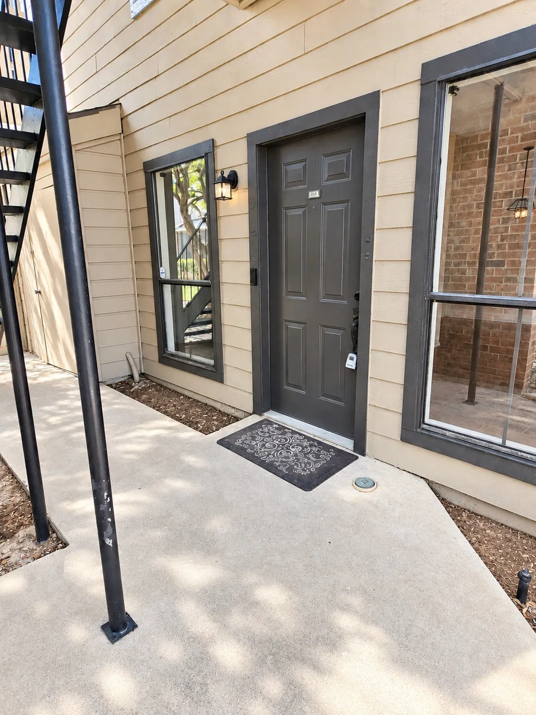 Condominium For Sale in Dallas County , 9600 Royal Lane 102, Dallas, Texas 75243, 2 Bedroom, 1 Bathroom, Garage spaces, 914 Sqft, built in 1983, mls#21389441, Real Estate Agent in Dallas, Homes For Sale in Dallas county, Homes For Sale in Dallas, Realtor in Dallas Texas, Real Estate Brokerage Independent Realty Texas, Luminita Cordes Realtor