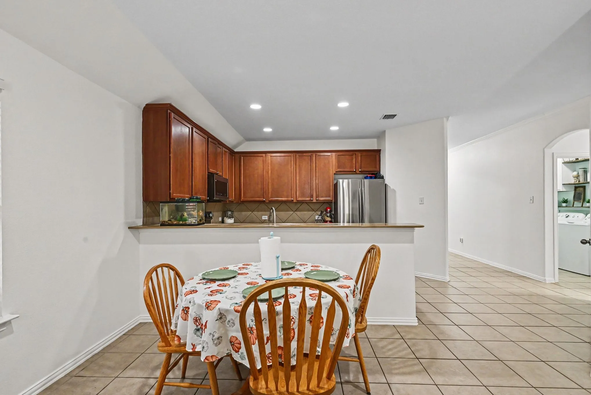 Single Family Residence For Sale in Tarrant County , 8108 Ruse Springs Lane, Fort Worth, Texas 76131, 3 Bedroom, 2 Bathroom, 2 Garage spaces, 1,800 Sqft, built in 2009, mls#21391076, Real Estate Agent in Fort Worth, Homes For Sale in Tarrant county, Homes For Sale in Fort Worth, Realtor in Fort Worth Texas, Real Estate Brokerage Independent Realty Texas, Luminita Cordes Realtor