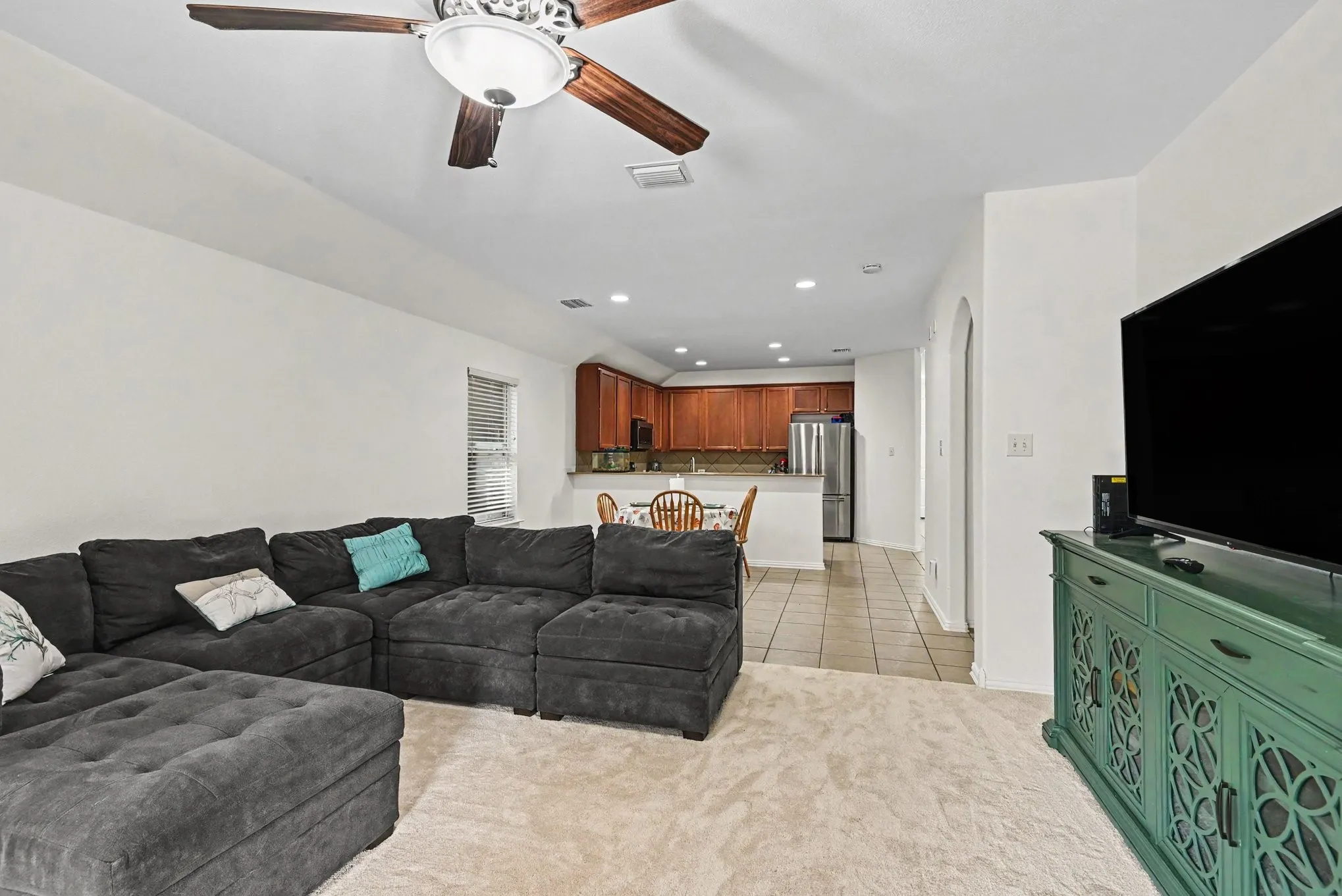 Single Family Residence For Sale in Tarrant County , 8108 Ruse Springs Lane, Fort Worth, Texas 76131, 3 Bedroom, 2 Bathroom, 2 Garage spaces, 1,800 Sqft, built in 2009, mls#21391076, Real Estate Agent in Fort Worth, Homes For Sale in Tarrant county, Homes For Sale in Fort Worth, Realtor in Fort Worth Texas, Real Estate Brokerage Independent Realty Texas, Luminita Cordes Realtor
