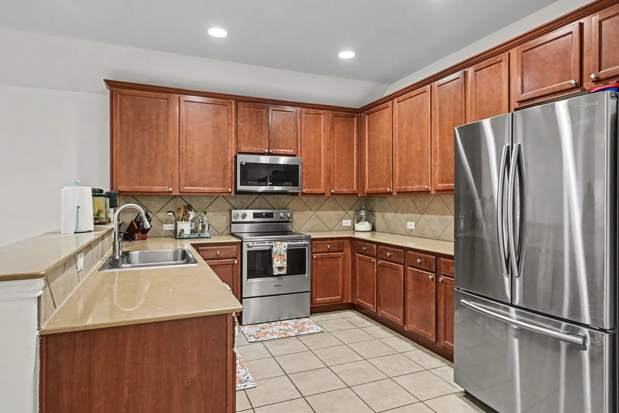Single Family Residence For Sale in Tarrant County , 8108 Ruse Springs Lane, Fort Worth, Texas 76131, 3 Bedroom, 2 Bathroom, 2 Garage spaces, 1,800 Sqft, built in 2009, mls#21391076, Real Estate Agent in Fort Worth, Homes For Sale in Tarrant county, Homes For Sale in Fort Worth, Realtor in Fort Worth Texas, Real Estate Brokerage Independent Realty Texas, Luminita Cordes Realtor