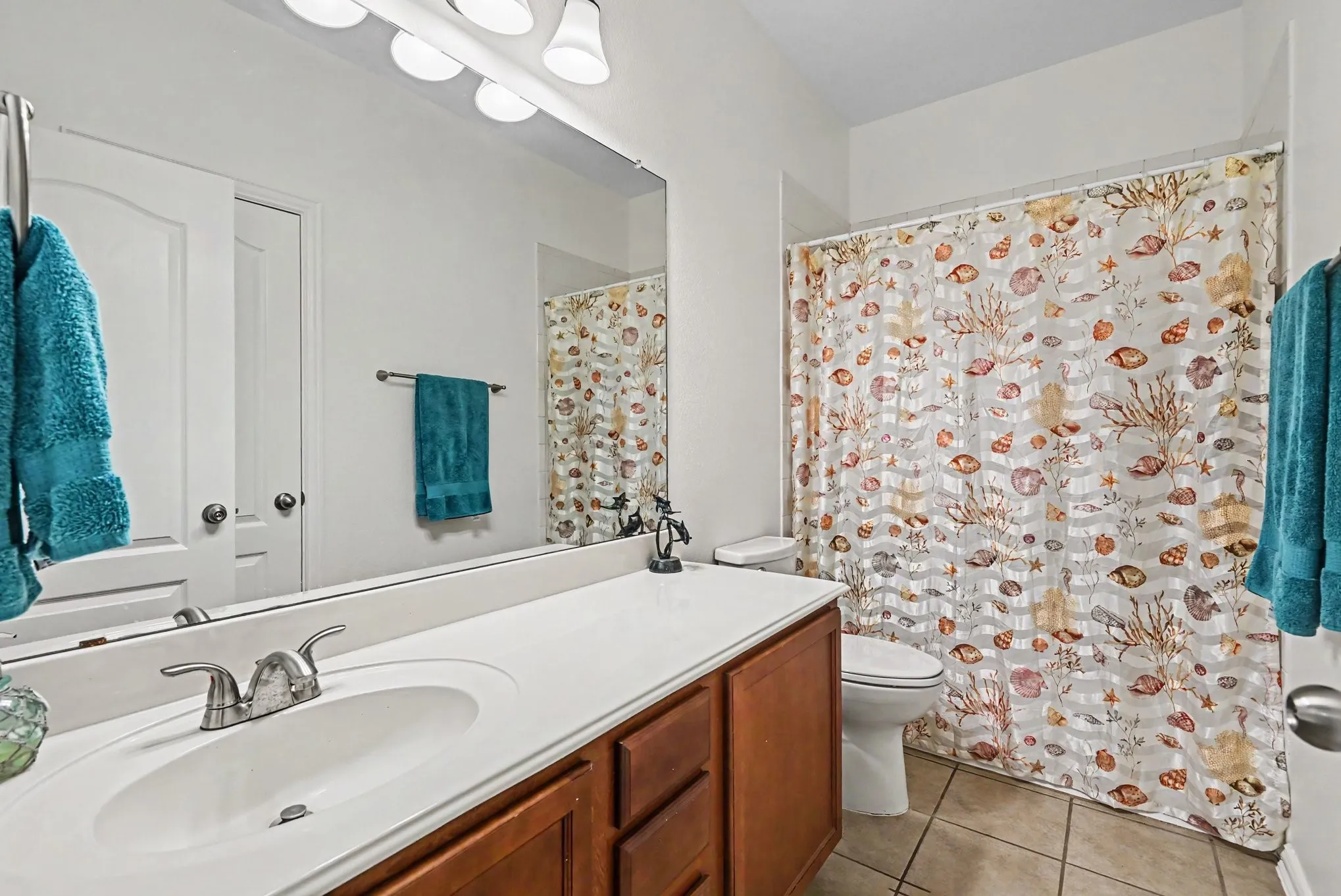 Single Family Residence For Sale in Tarrant County , 8108 Ruse Springs Lane, Fort Worth, Texas 76131, 3 Bedroom, 2 Bathroom, 2 Garage spaces, 1,800 Sqft, built in 2009, mls#21391076, Real Estate Agent in Fort Worth, Homes For Sale in Tarrant county, Homes For Sale in Fort Worth, Realtor in Fort Worth Texas, Real Estate Brokerage Independent Realty Texas, Luminita Cordes Realtor