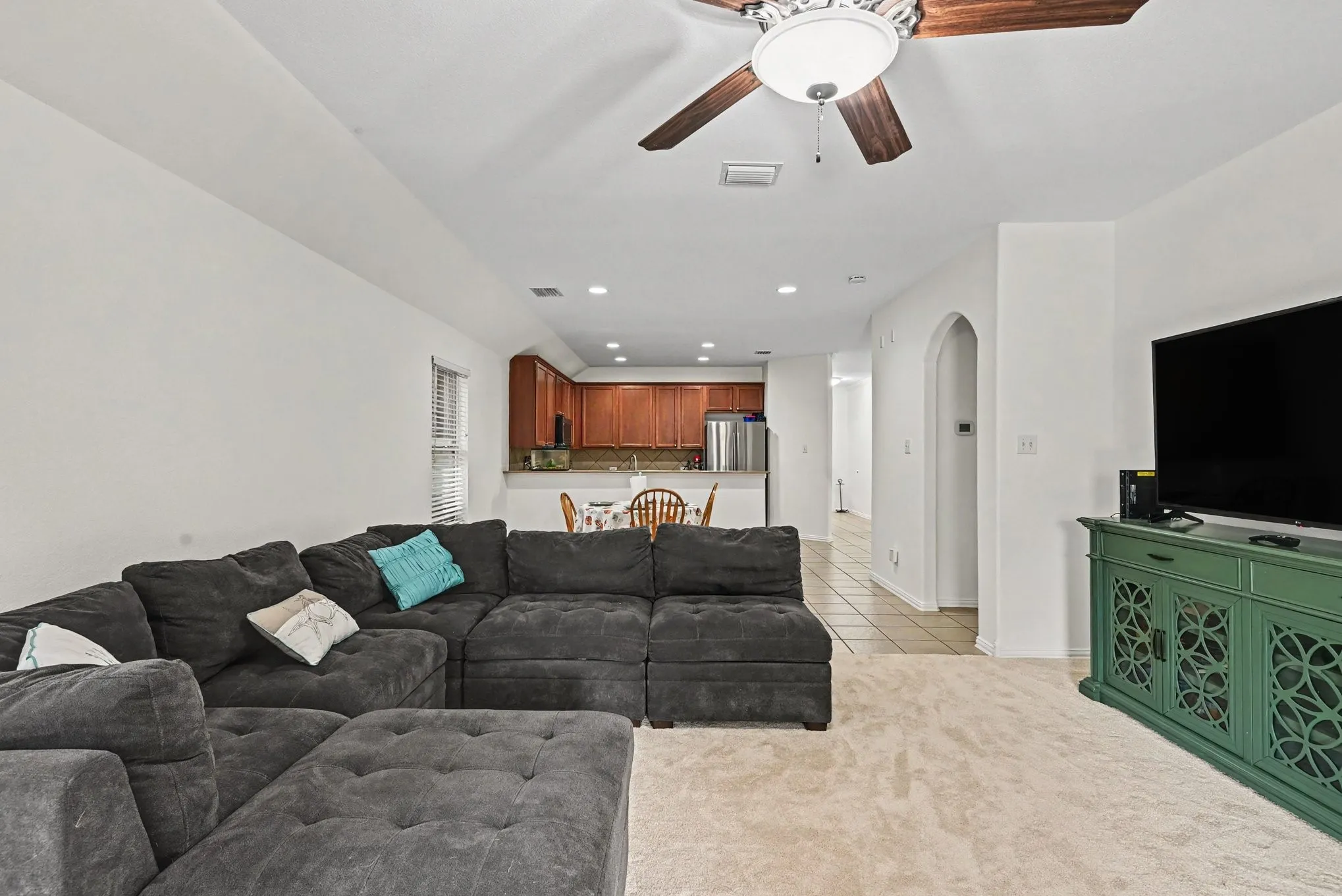 Single Family Residence For Sale in Tarrant County , 8108 Ruse Springs Lane, Fort Worth, Texas 76131, 3 Bedroom, 2 Bathroom, 2 Garage spaces, 1,800 Sqft, built in 2009, mls#21391076, Real Estate Agent in Fort Worth, Homes For Sale in Tarrant county, Homes For Sale in Fort Worth, Realtor in Fort Worth Texas, Real Estate Brokerage Independent Realty Texas, Luminita Cordes Realtor