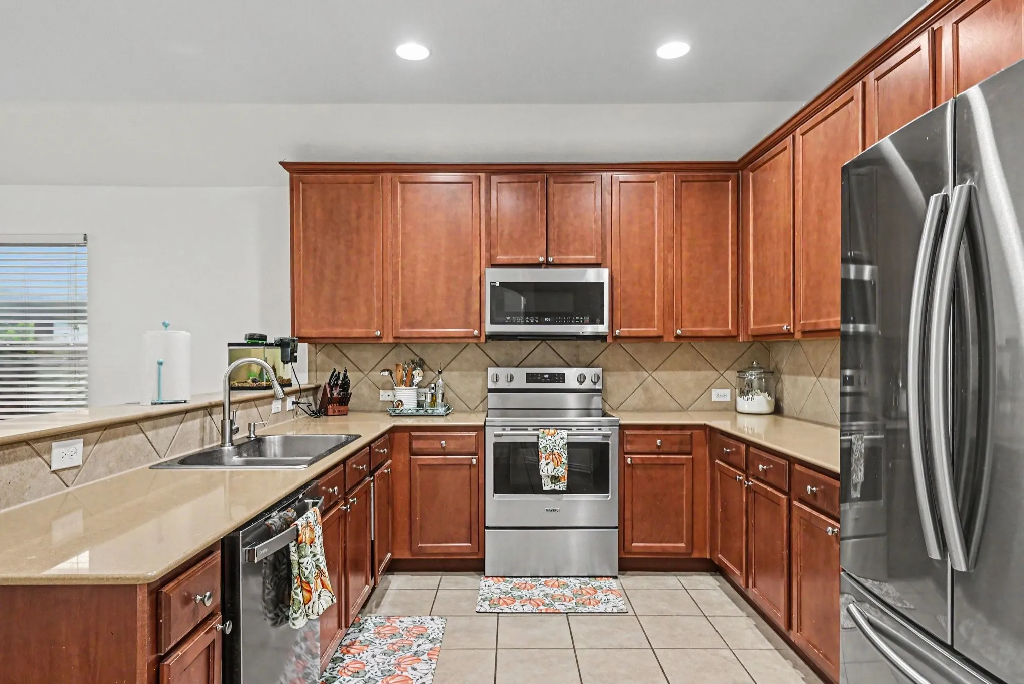 Single Family Residence For Sale in Tarrant County , 8108 Ruse Springs Lane, Fort Worth, Texas 76131, 3 Bedroom, 2 Bathroom, 2 Garage spaces, 1,800 Sqft, built in 2009, mls#21391076, Real Estate Agent in Fort Worth, Homes For Sale in Tarrant county, Homes For Sale in Fort Worth, Realtor in Fort Worth Texas, Real Estate Brokerage Independent Realty Texas, Luminita Cordes Realtor