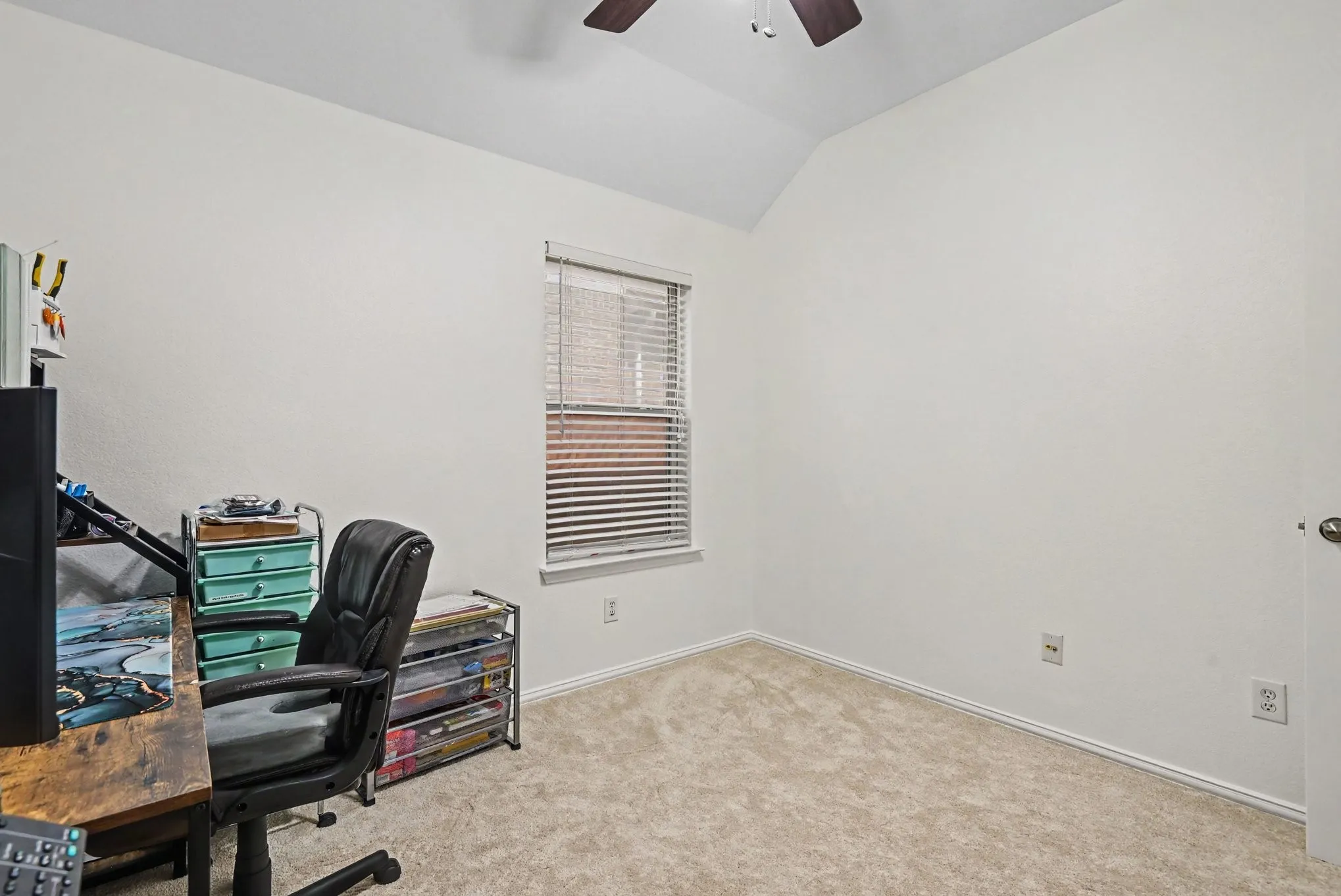 Single Family Residence For Sale in Tarrant County , 8108 Ruse Springs Lane, Fort Worth, Texas 76131, 3 Bedroom, 2 Bathroom, 2 Garage spaces, 1,800 Sqft, built in 2009, mls#21391076, Real Estate Agent in Fort Worth, Homes For Sale in Tarrant county, Homes For Sale in Fort Worth, Realtor in Fort Worth Texas, Real Estate Brokerage Independent Realty Texas, Luminita Cordes Realtor
