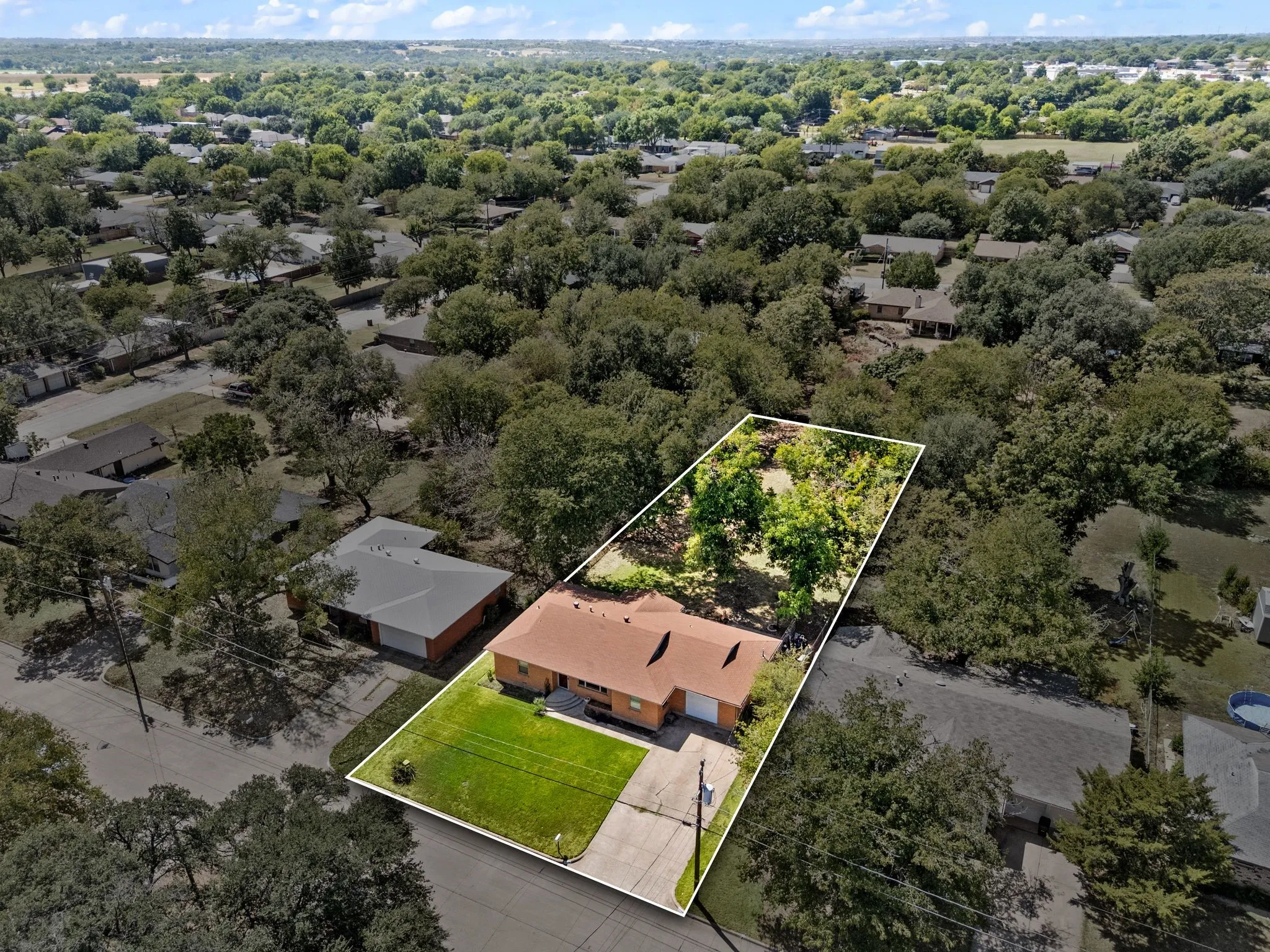 Large Lot Offers Many Possibilities for Entertaining, Gardening, etc!