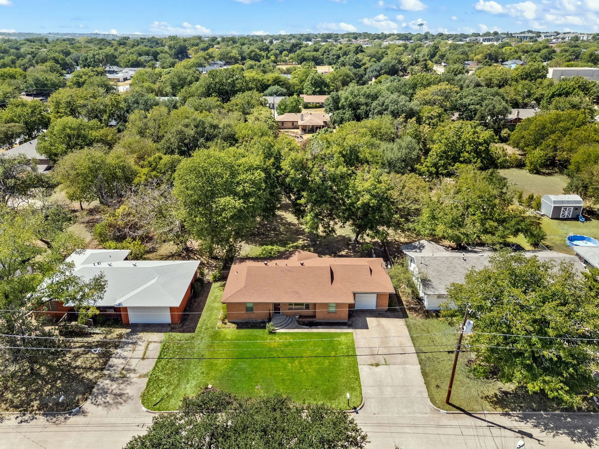 3 Bedroom 2 Bath Home Has Been Carefully Maintained!