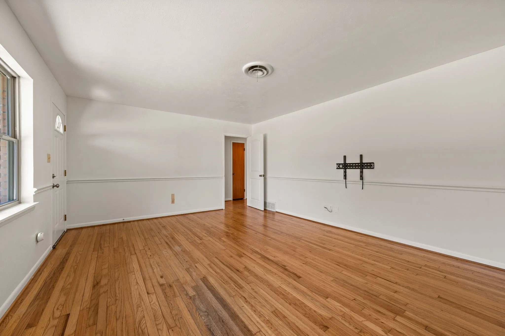 Oversized Living Area Perfect for Entertaining