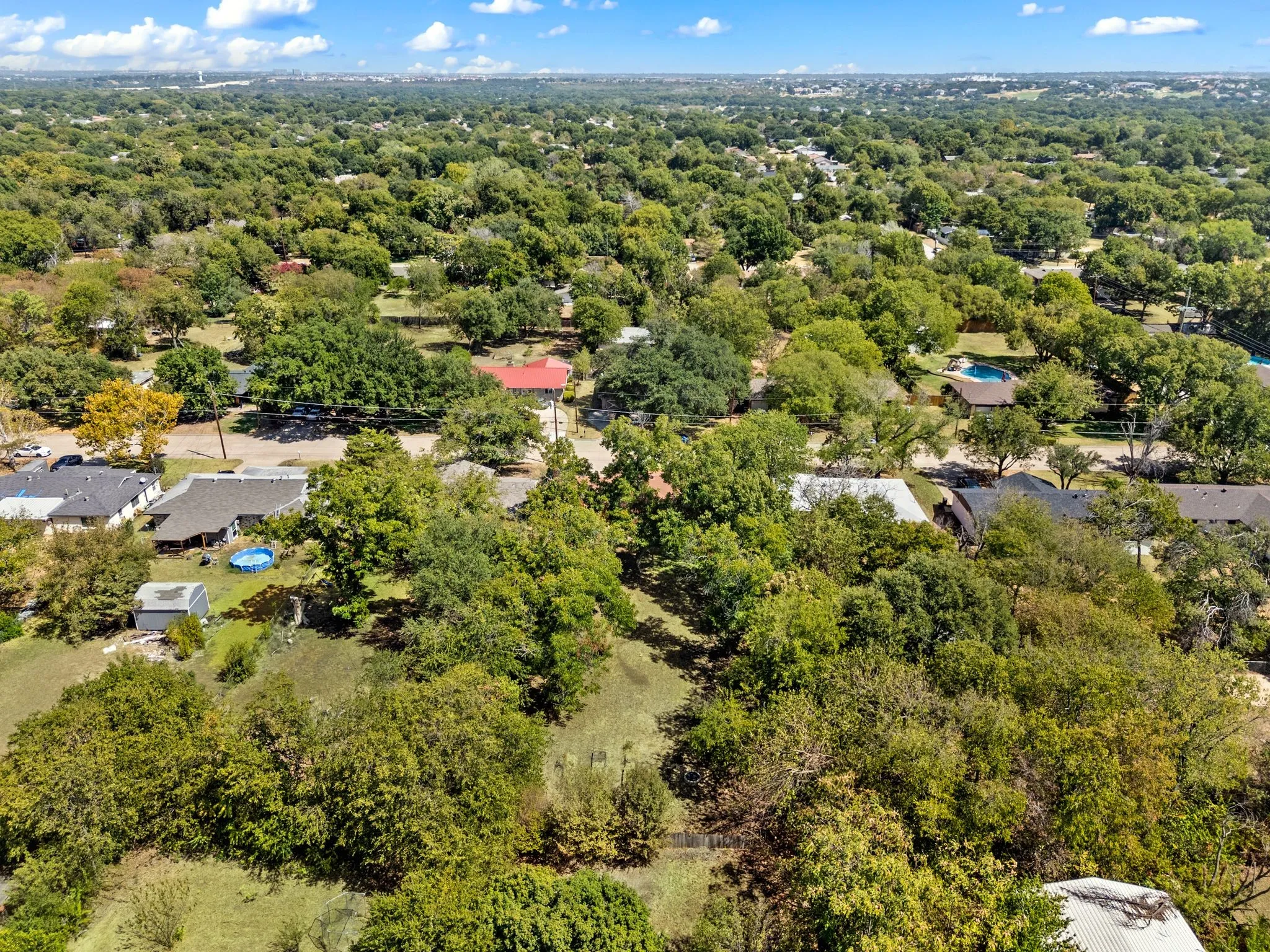 Quiet Mature Neighborhood!