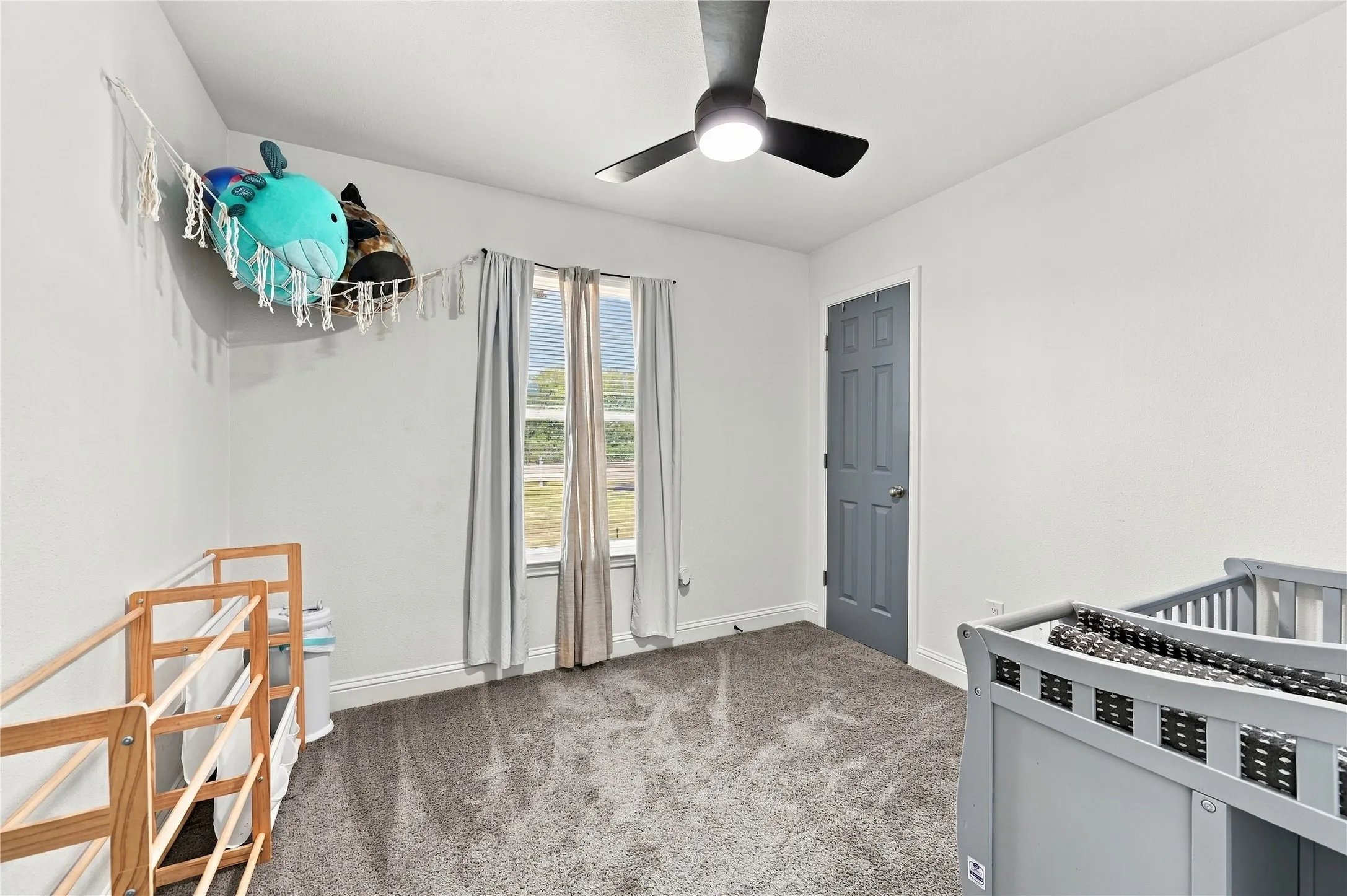 Single Family Residence For Sale in Ellis County , 900 N Grand Avenue, Waxahachie, Texas 75165, 3 Bedroom, 2 Bathroom, Garage spaces, 1,087 Sqft, built in 1987, mls#21391083, Real Estate Agent in Waxahachie, Homes For Sale in Ellis county, Homes For Sale in Waxahachie, Realtor in Waxahachie Texas, Real Estate Brokerage Independent Realty Texas, Luminita Cordes Realtor