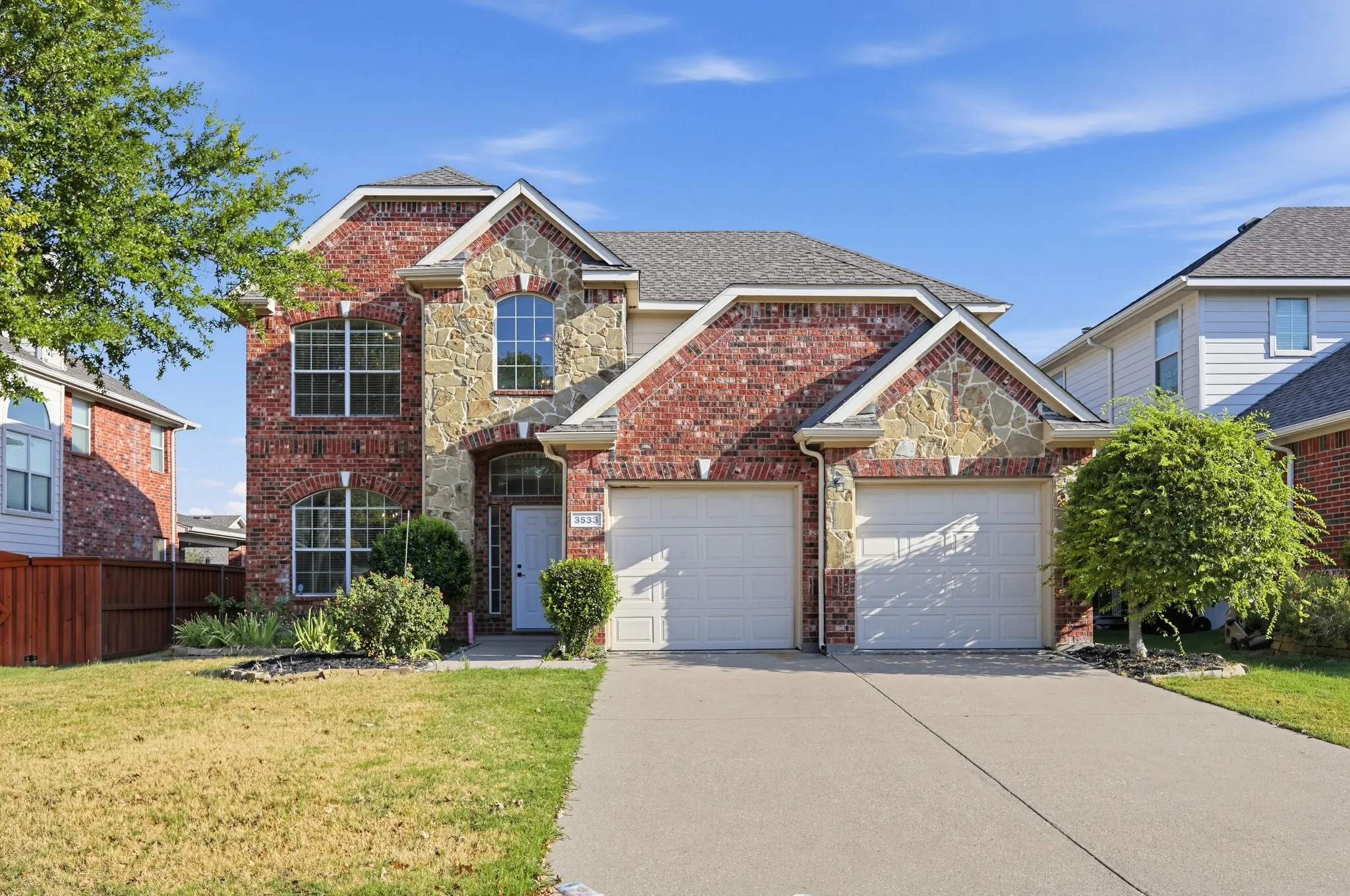 Single Family Residence For Sale in Collin County , 3533 Stroll Road, Plano, Texas 75025, 4 Bedroom, 3 Bathroom, 2 Garage spaces, 2,601 Sqft, built in 2006, mls#21391084, Real Estate Agent in Plano, Homes For Sale in Collin county, Homes For Sale in Plano, Realtor in Plano Texas, Real Estate Brokerage Independent Realty Texas, Luminita Cordes Realtor