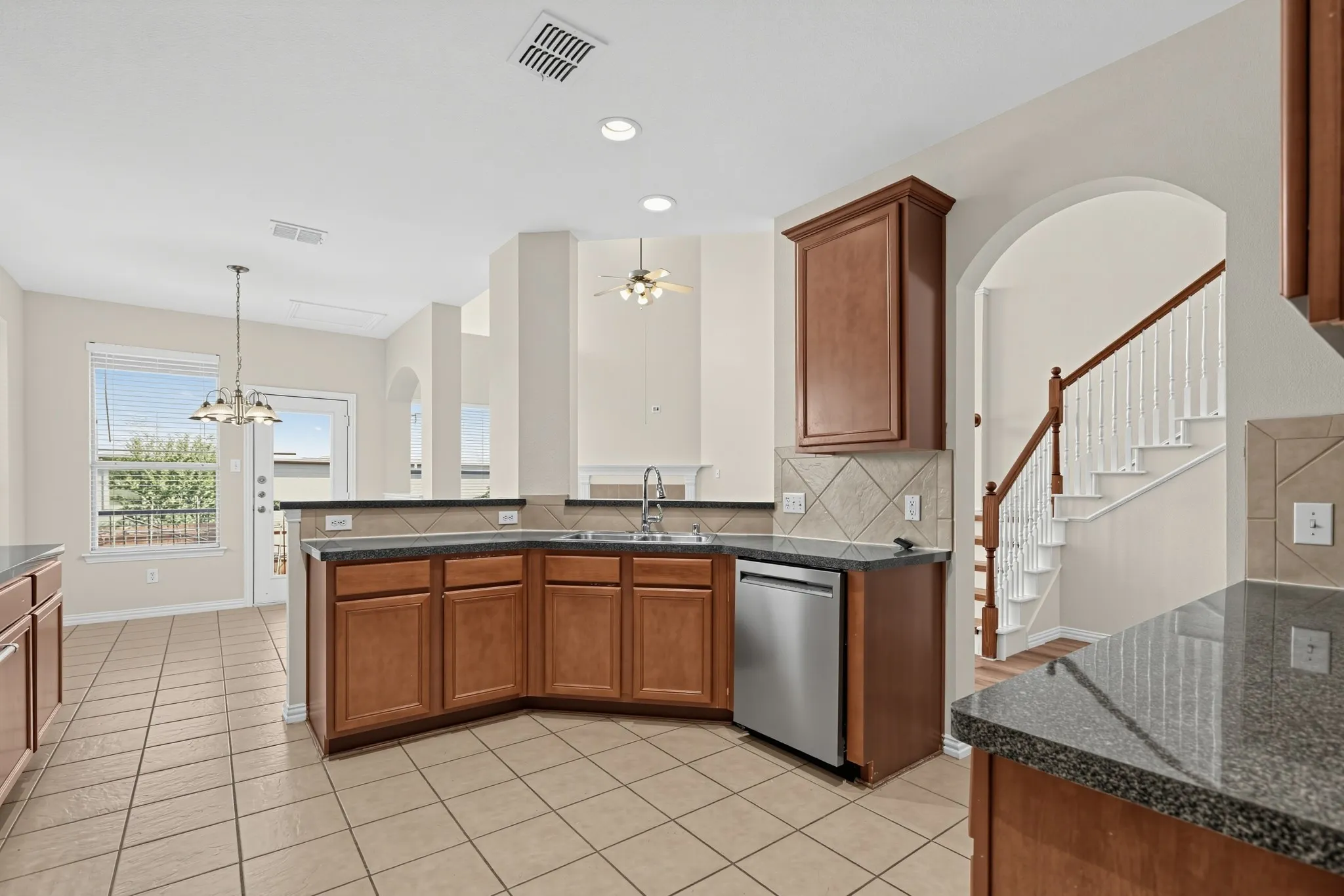 Single Family Residence For Sale in Collin County , 3533 Stroll Road, Plano, Texas 75025, 4 Bedroom, 3 Bathroom, 2 Garage spaces, 2,601 Sqft, built in 2006, mls#21391084, Real Estate Agent in Plano, Homes For Sale in Collin county, Homes For Sale in Plano, Realtor in Plano Texas, Real Estate Brokerage Independent Realty Texas, Luminita Cordes Realtor