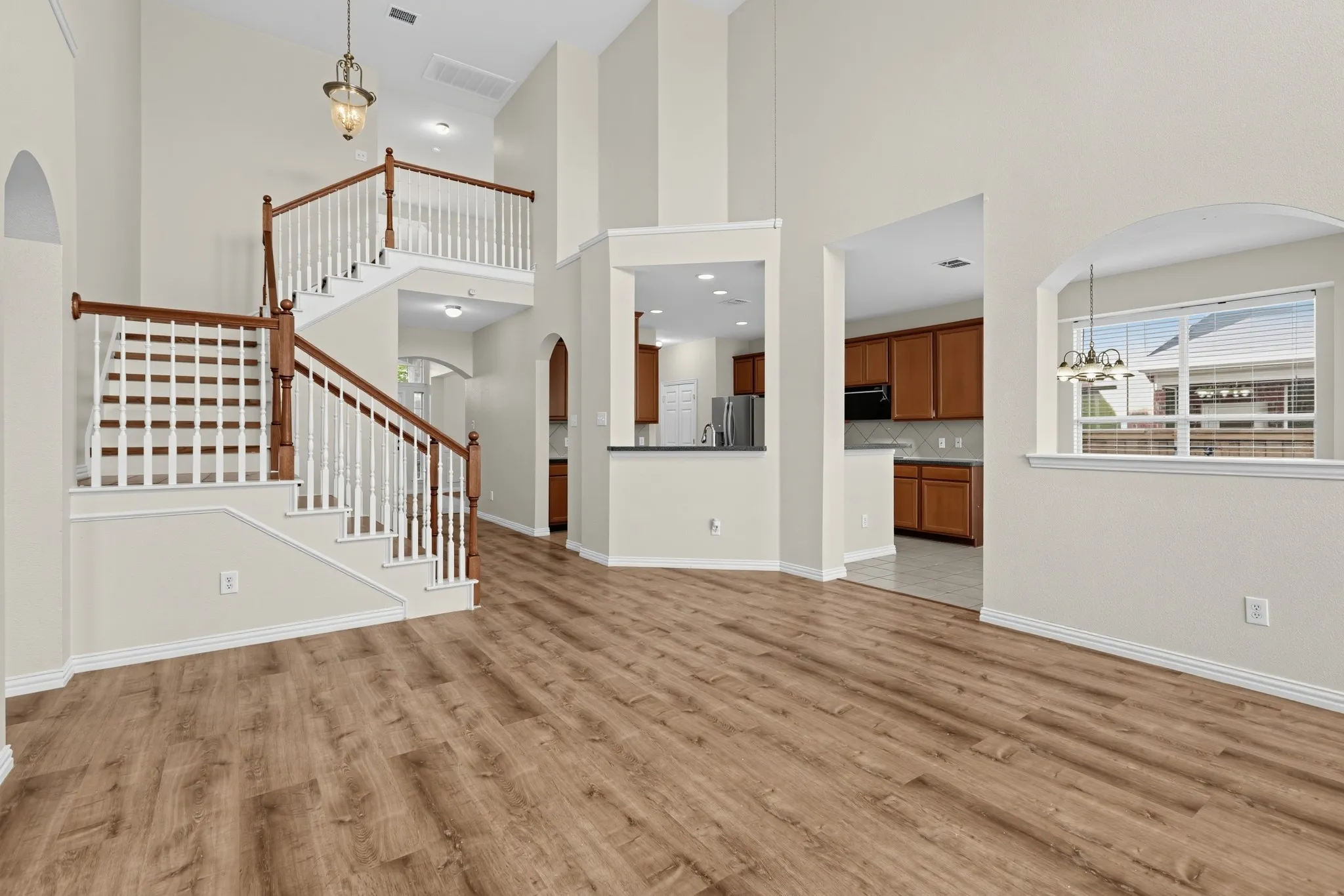 Single Family Residence For Sale in Collin County , 3533 Stroll Road, Plano, Texas 75025, 4 Bedroom, 3 Bathroom, 2 Garage spaces, 2,601 Sqft, built in 2006, mls#21391084, Real Estate Agent in Plano, Homes For Sale in Collin county, Homes For Sale in Plano, Realtor in Plano Texas, Real Estate Brokerage Independent Realty Texas, Luminita Cordes Realtor