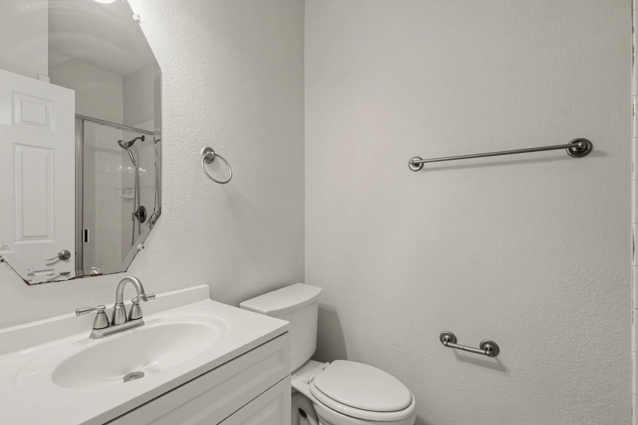 Single Family Residence For Sale in Collin County , 3533 Stroll Road, Plano, Texas 75025, 4 Bedroom, 3 Bathroom, 2 Garage spaces, 2,601 Sqft, built in 2006, mls#21391084, Real Estate Agent in Plano, Homes For Sale in Collin county, Homes For Sale in Plano, Realtor in Plano Texas, Real Estate Brokerage Independent Realty Texas, Luminita Cordes Realtor
