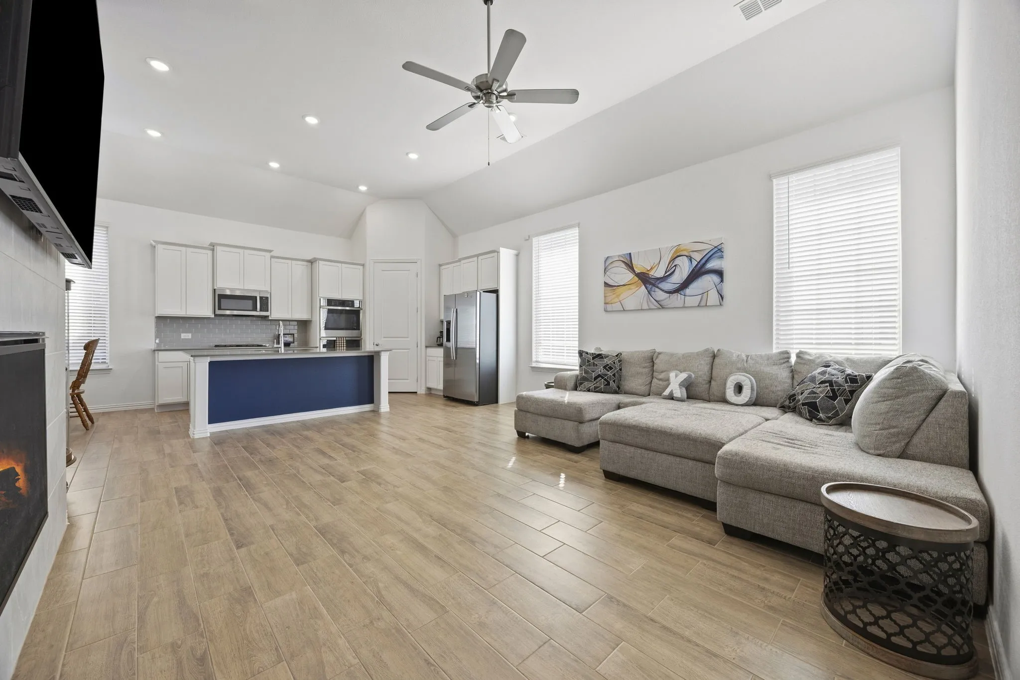 Single Family Residence For Sale in Tarrant County , 4709 Kings Garden Parkway, Arlington, Texas 76005, 2 Bedroom, 2 Bathroom, 2 Garage spaces, 1,774 Sqft, built in 2023, mls#21391008, Real Estate Agent in Arlington, Homes For Sale in Tarrant county, Homes For Sale in Arlington, Realtor in Arlington Texas, Real Estate Brokerage Independent Realty Texas, Luminita Cordes Realtor