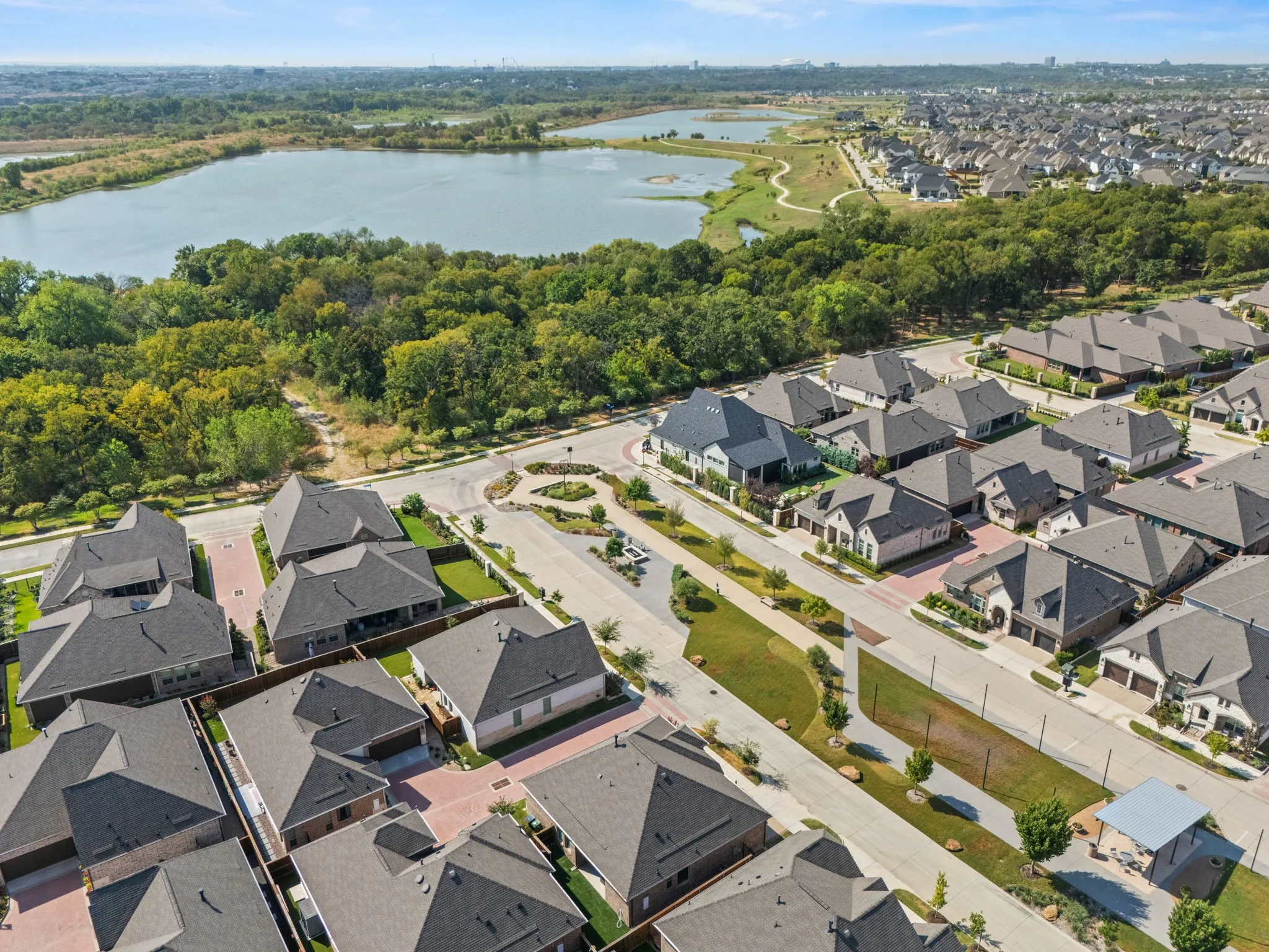 Single Family Residence For Sale in Tarrant County , 4709 Kings Garden Parkway, Arlington, Texas 76005, 2 Bedroom, 2 Bathroom, 2 Garage spaces, 1,774 Sqft, built in 2023, mls#21391008, Real Estate Agent in Arlington, Homes For Sale in Tarrant county, Homes For Sale in Arlington, Realtor in Arlington Texas, Real Estate Brokerage Independent Realty Texas, Luminita Cordes Realtor