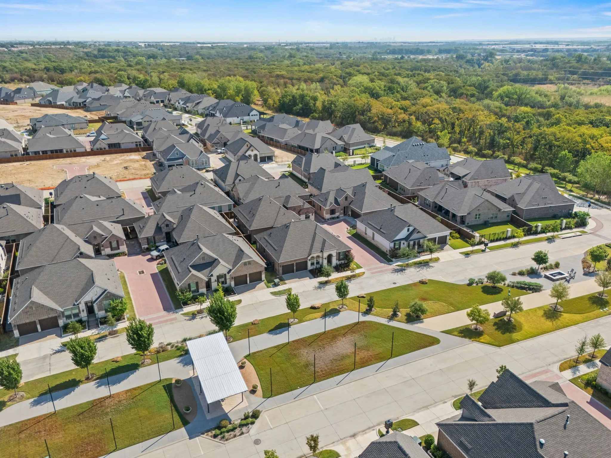 Single Family Residence For Sale in Tarrant County , 4709 Kings Garden Parkway, Arlington, Texas 76005, 2 Bedroom, 2 Bathroom, 2 Garage spaces, 1,774 Sqft, built in 2023, mls#21391008, Real Estate Agent in Arlington, Homes For Sale in Tarrant county, Homes For Sale in Arlington, Realtor in Arlington Texas, Real Estate Brokerage Independent Realty Texas, Luminita Cordes Realtor