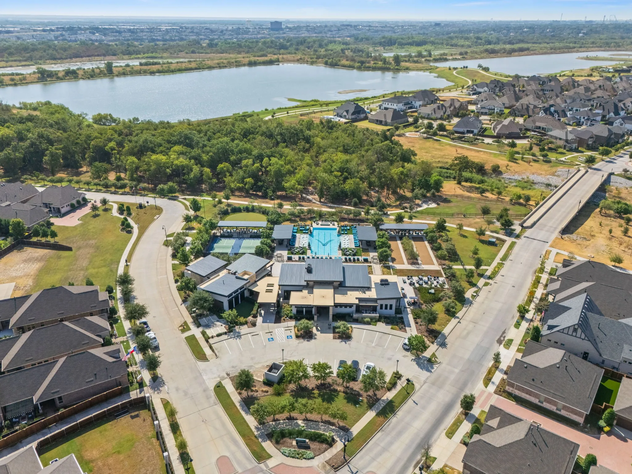 Single Family Residence For Sale in Tarrant County , 4709 Kings Garden Parkway, Arlington, Texas 76005, 2 Bedroom, 2 Bathroom, 2 Garage spaces, 1,774 Sqft, built in 2023, mls#21391008, Real Estate Agent in Arlington, Homes For Sale in Tarrant county, Homes For Sale in Arlington, Realtor in Arlington Texas, Real Estate Brokerage Independent Realty Texas, Luminita Cordes Realtor